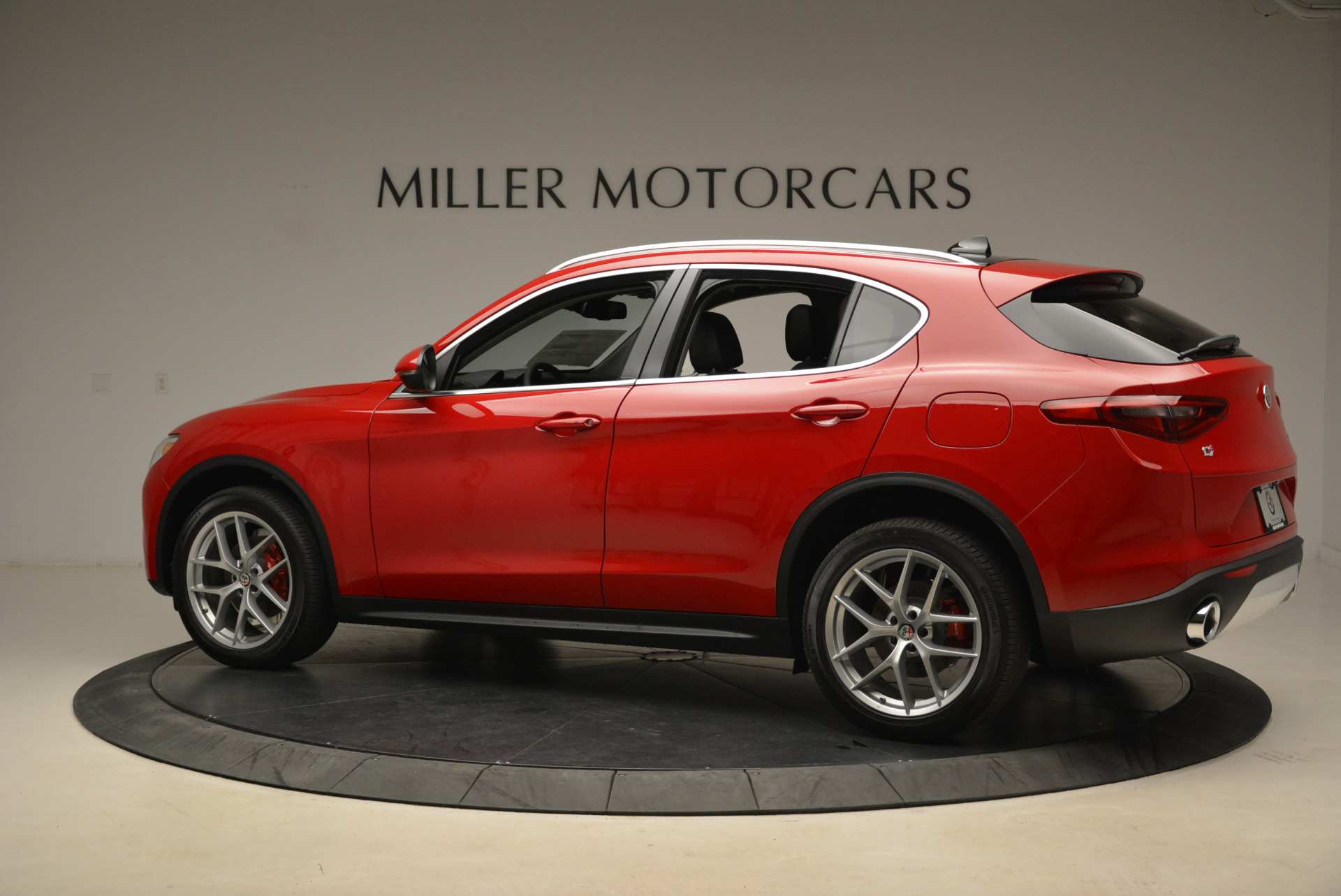 New-2018-Alfa-Romeo-Stelvio-Q4