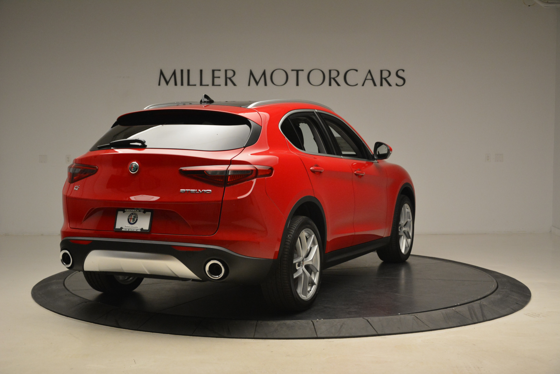 New-2018-Alfa-Romeo-Stelvio-Q4