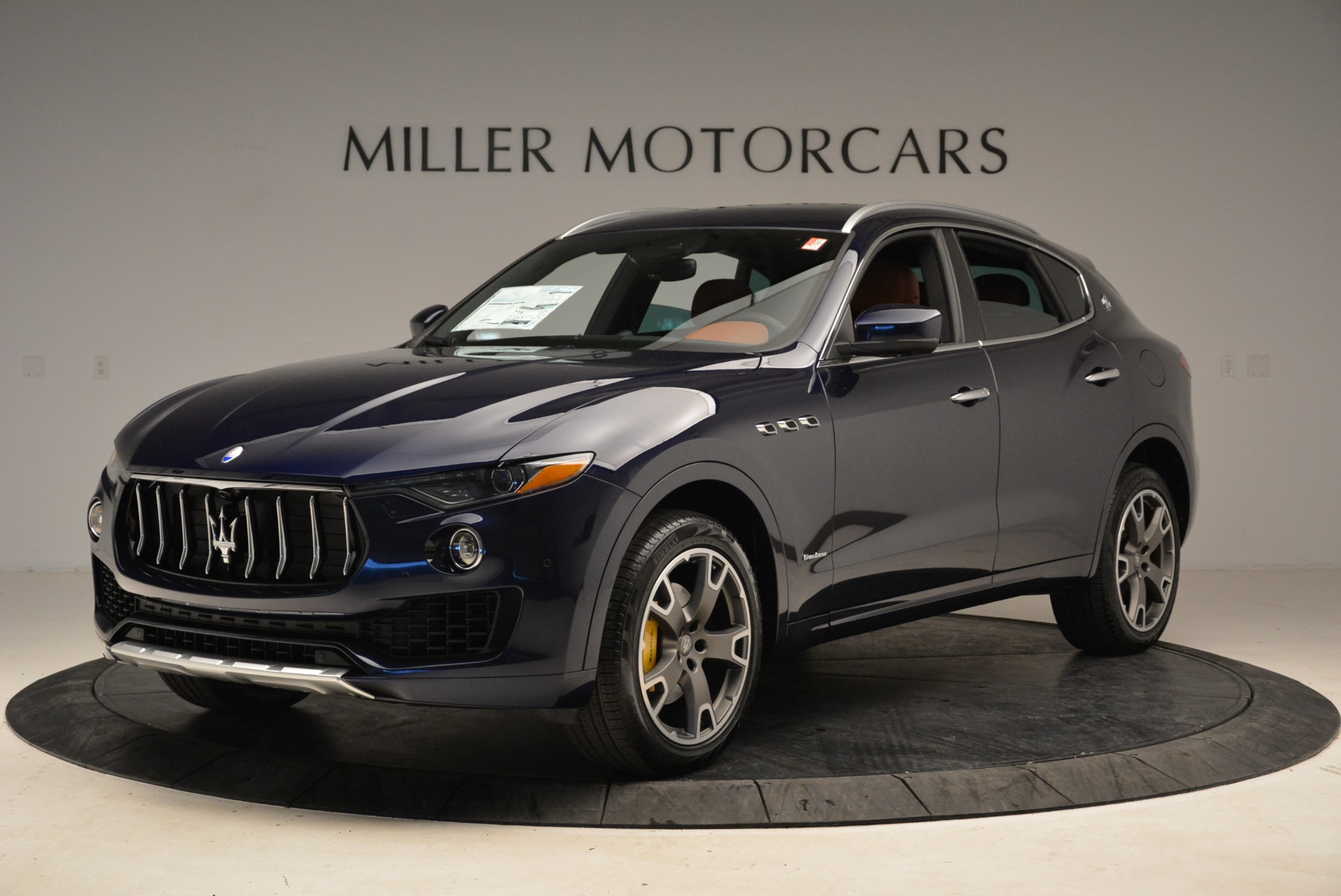 New-2018-Maserati-Levante-Q4-GranLusso