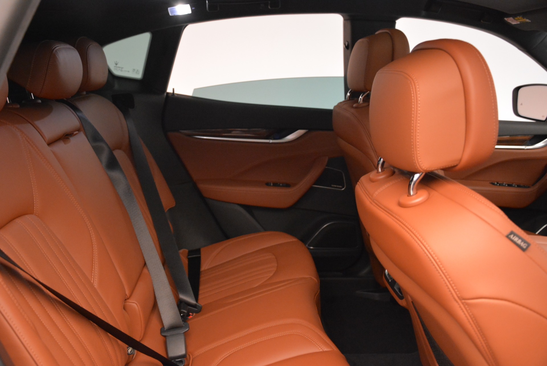 New-2018-Maserati-Levante-Q4-GranLusso