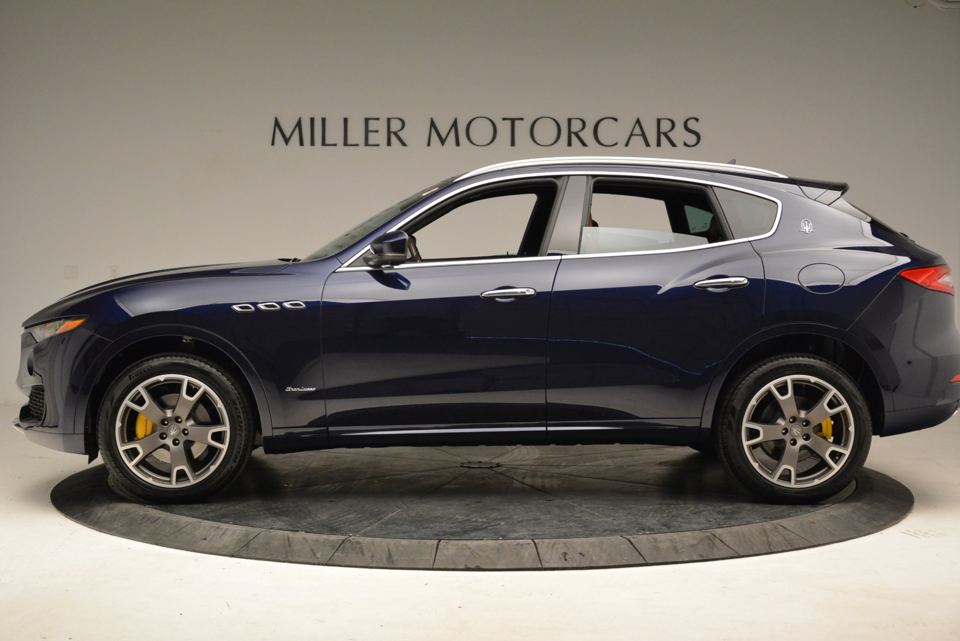 New-2018-Maserati-Levante-Q4-GranLusso
