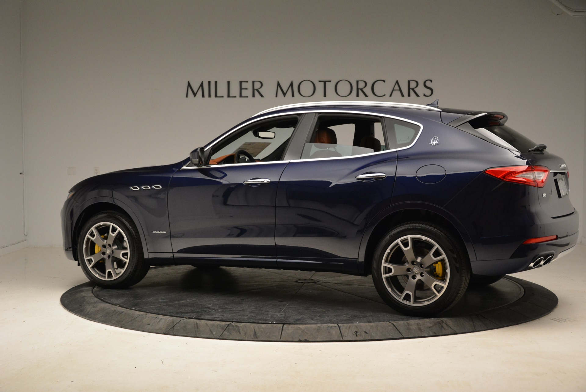 New-2018-Maserati-Levante-Q4-GranLusso