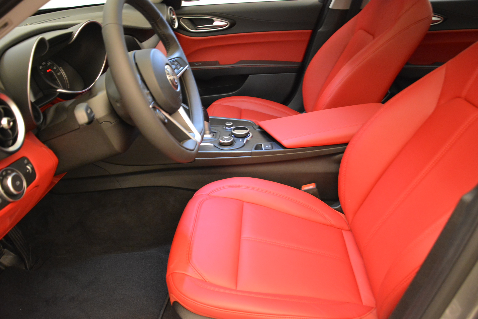 New-2018-Alfa-Romeo-Giulia-Q4