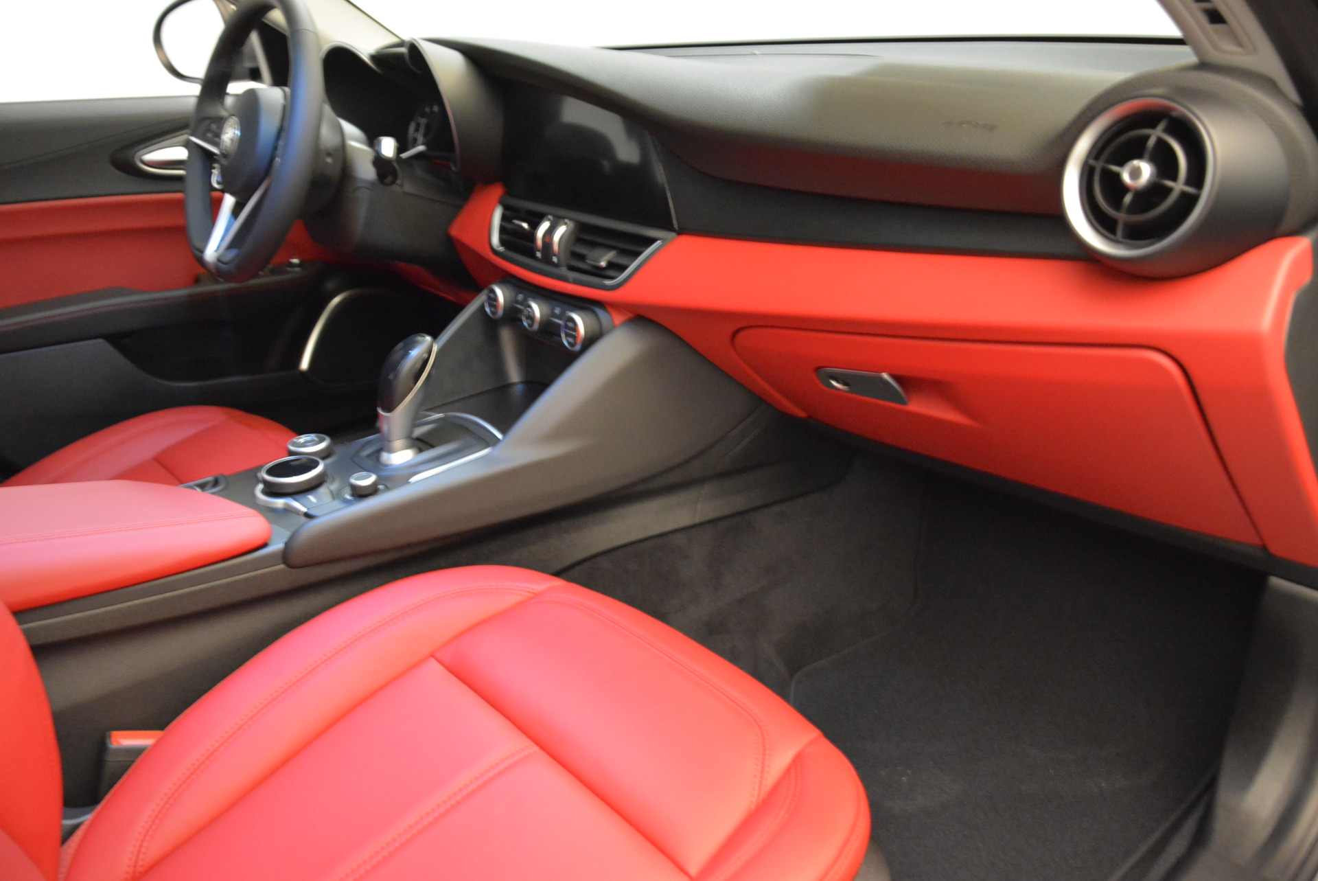 New-2018-Alfa-Romeo-Giulia-Q4