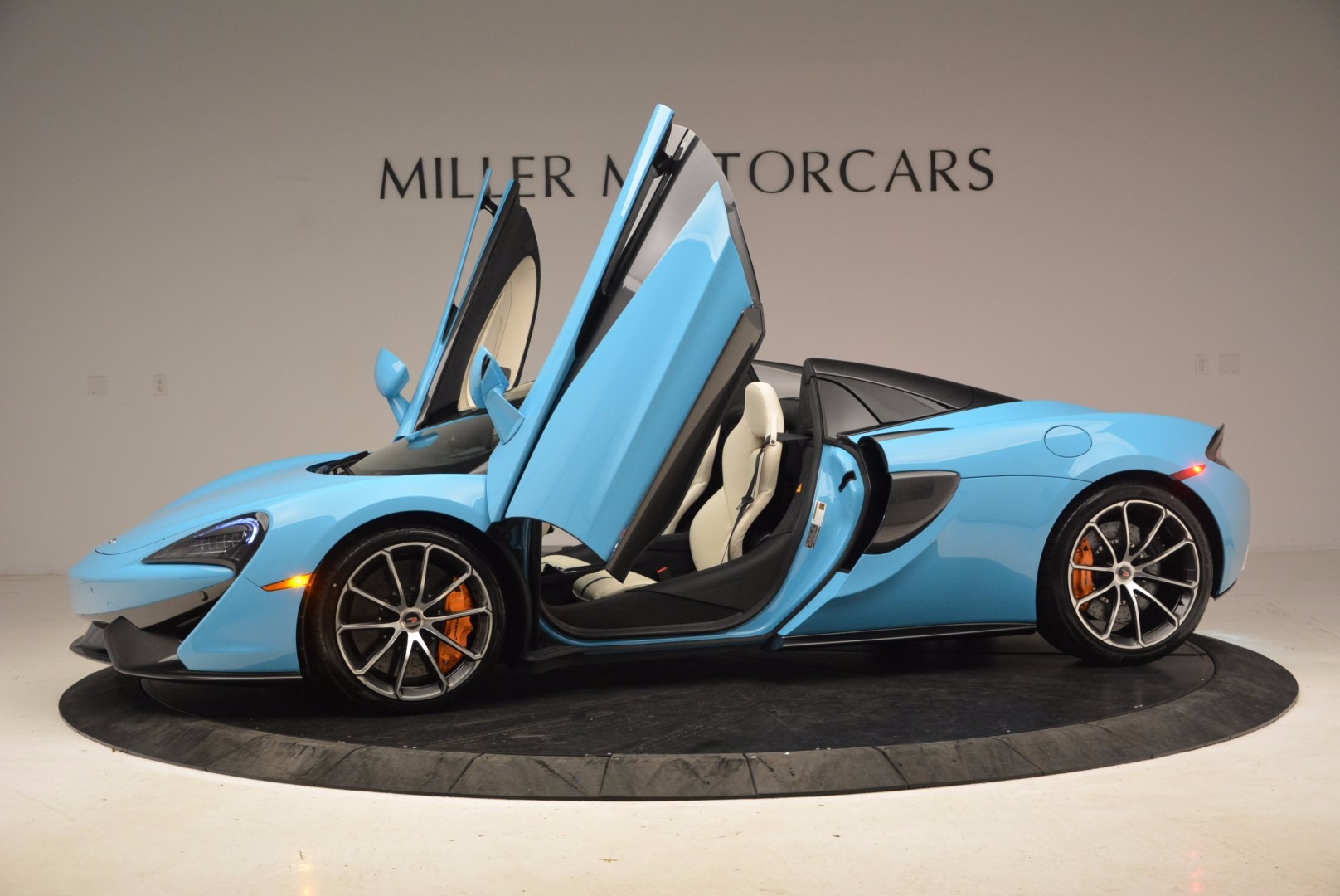 New-2018-McLaren-570S-Spider