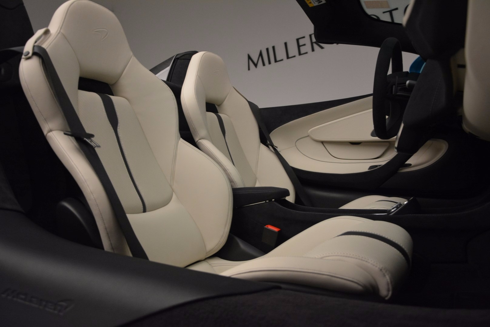 New-2018-McLaren-570S-Spider