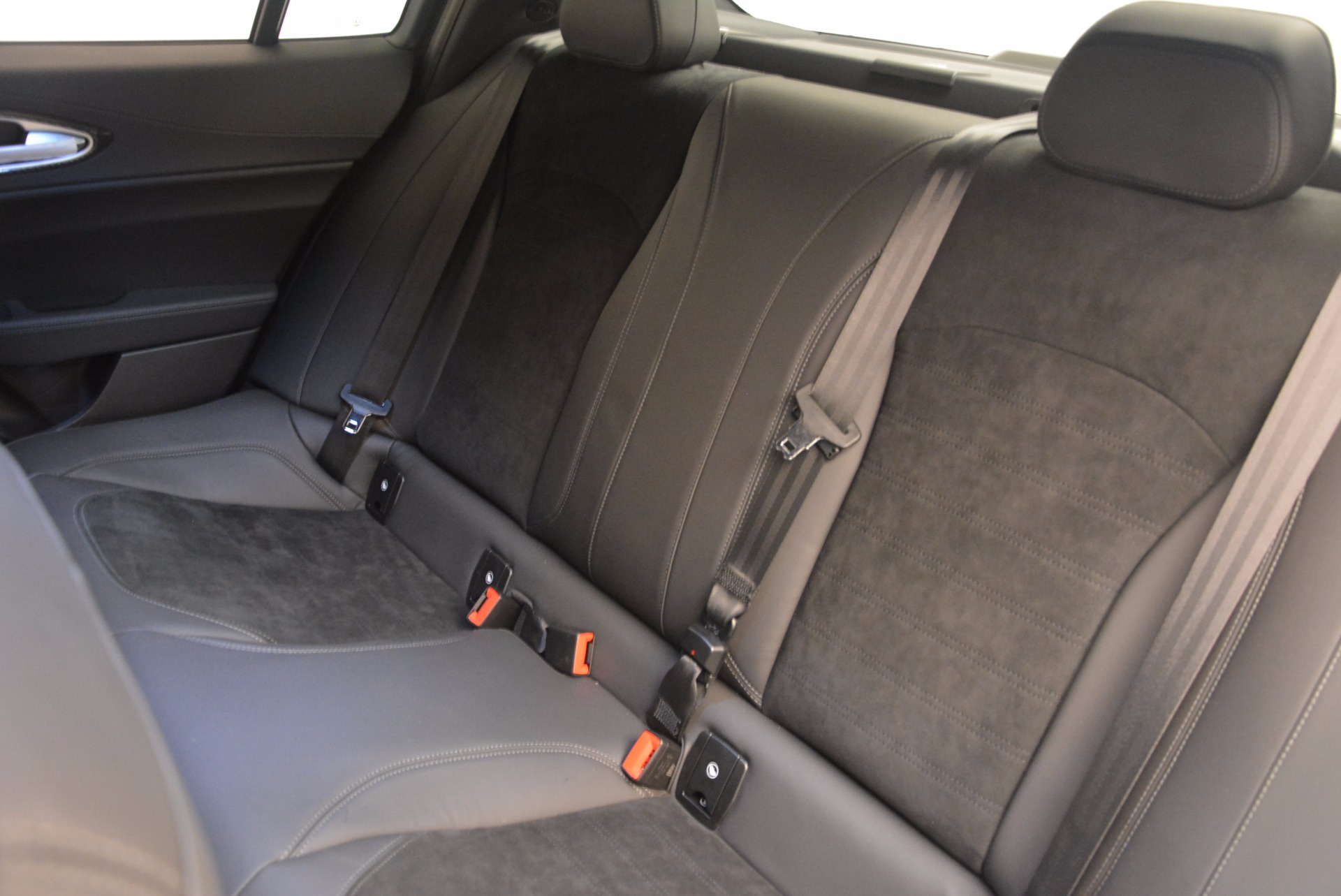 New-2018-Alfa-Romeo-Giulia-Quadrifoglio