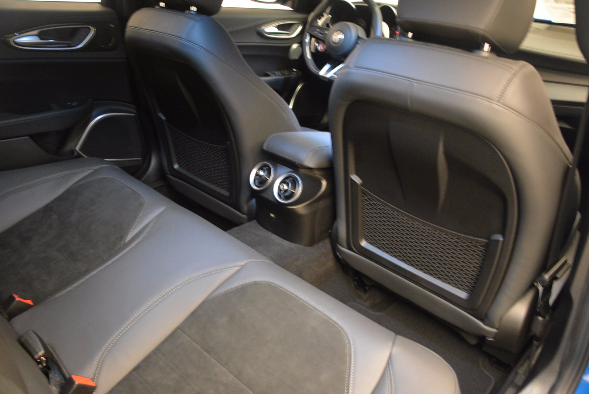 New-2018-Alfa-Romeo-Giulia-Quadrifoglio