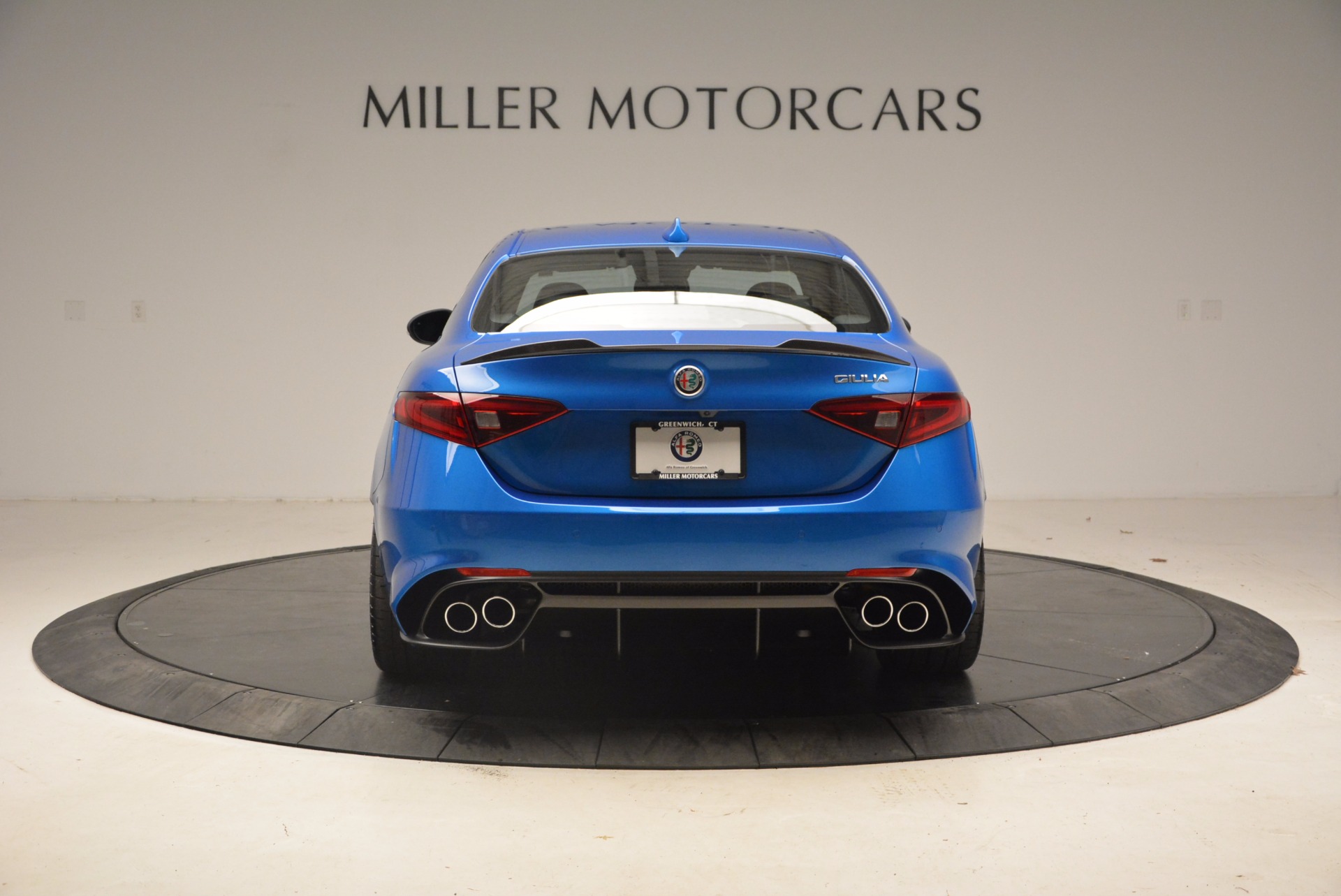 New-2018-Alfa-Romeo-Giulia-Quadrifoglio