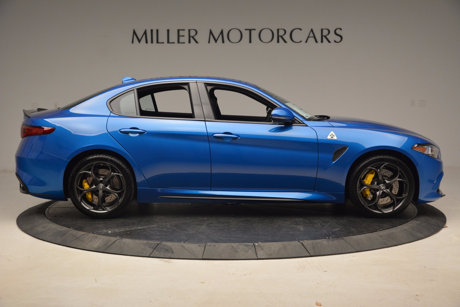 New-2018-Alfa-Romeo-Giulia-Quadrifoglio