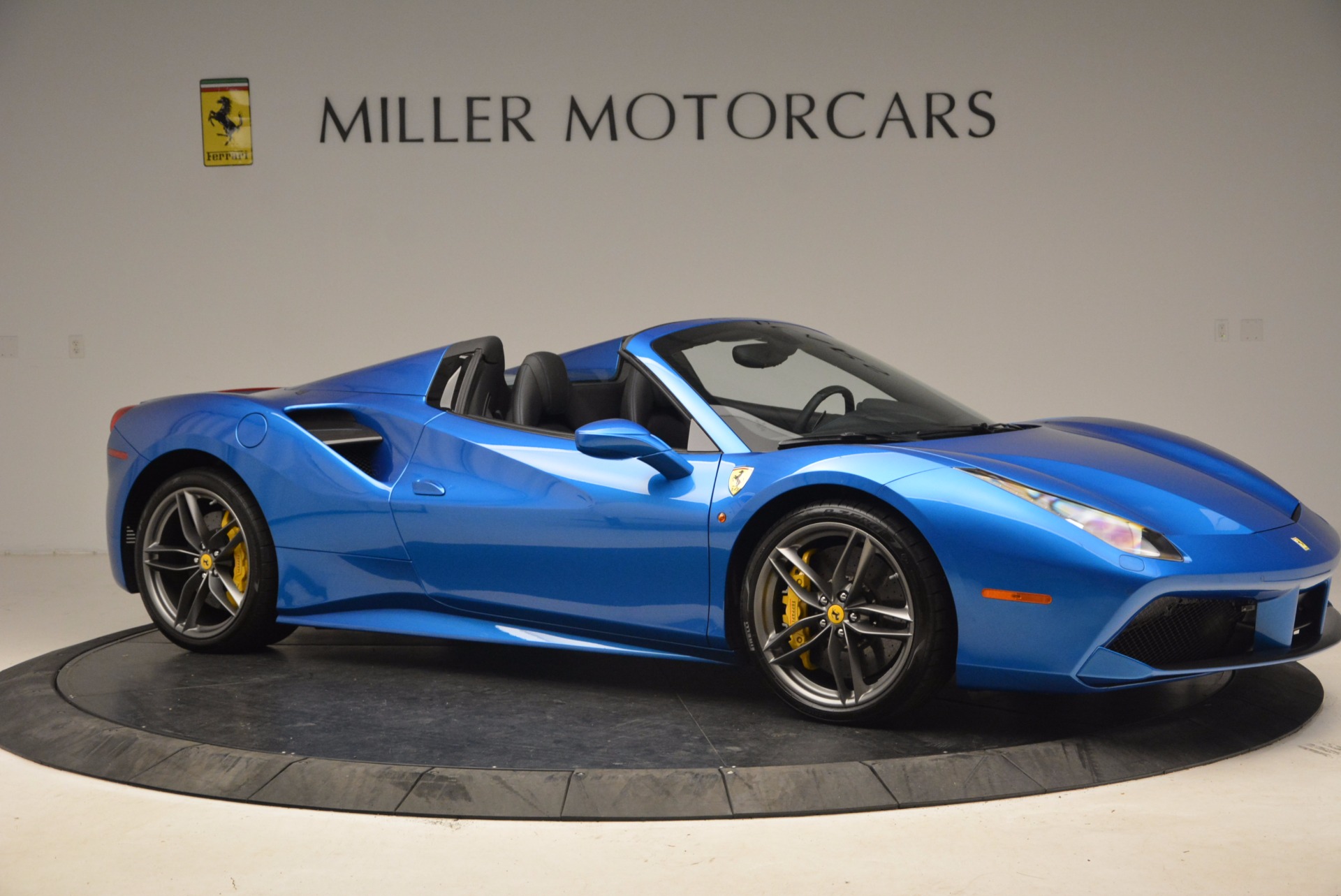 Used-2017-Ferrari-488-Spider