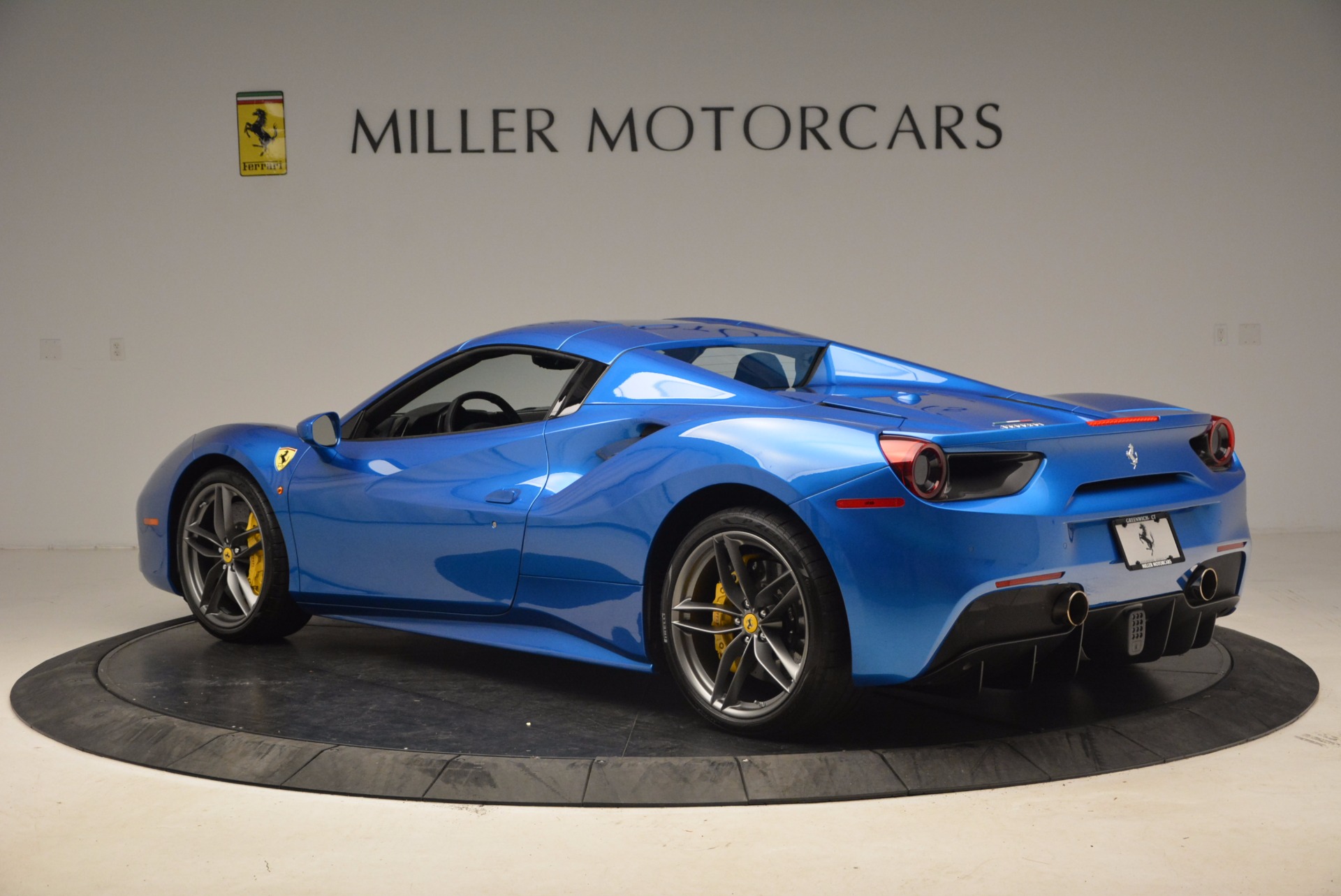 Used-2017-Ferrari-488-Spider