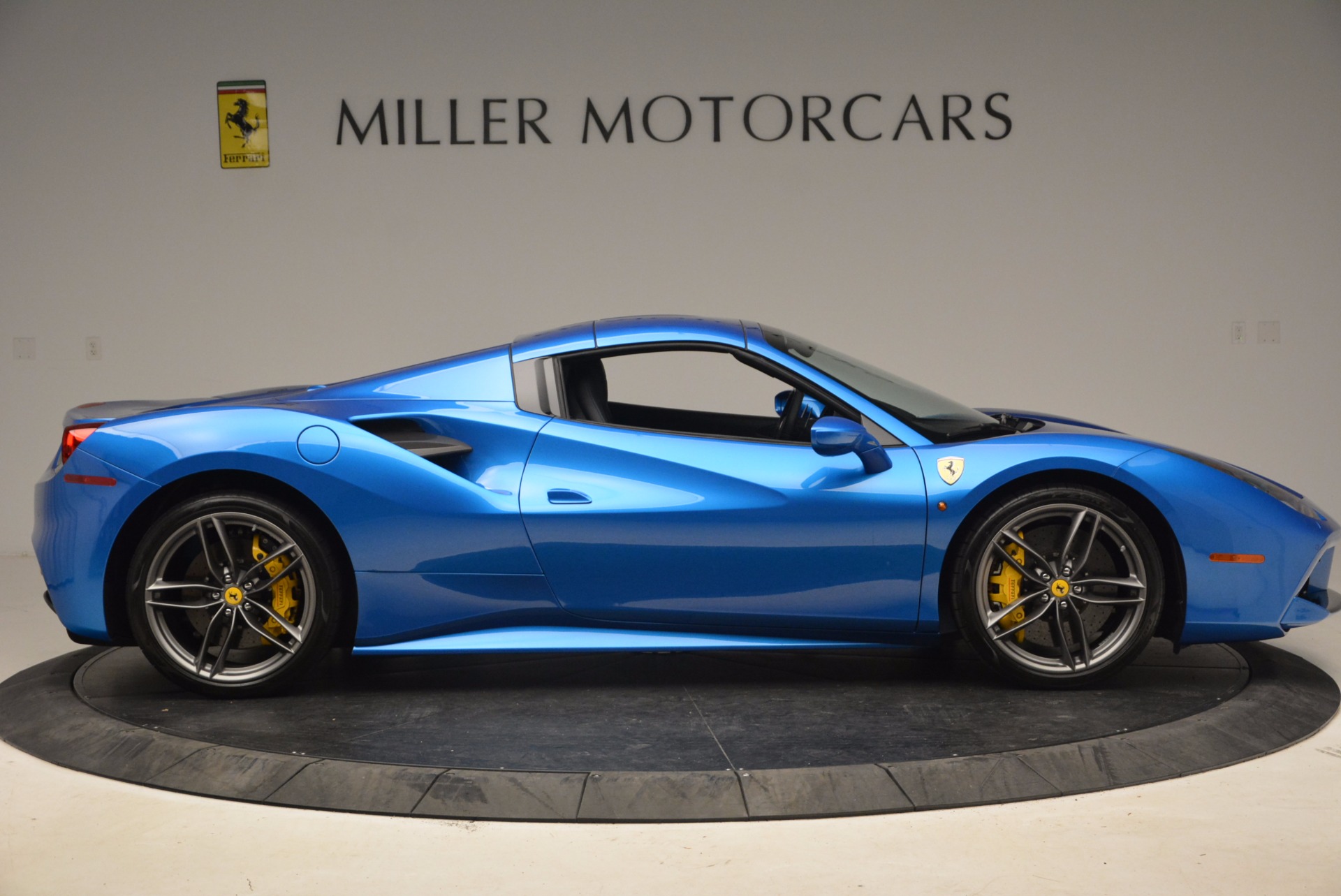 Used-2017-Ferrari-488-Spider