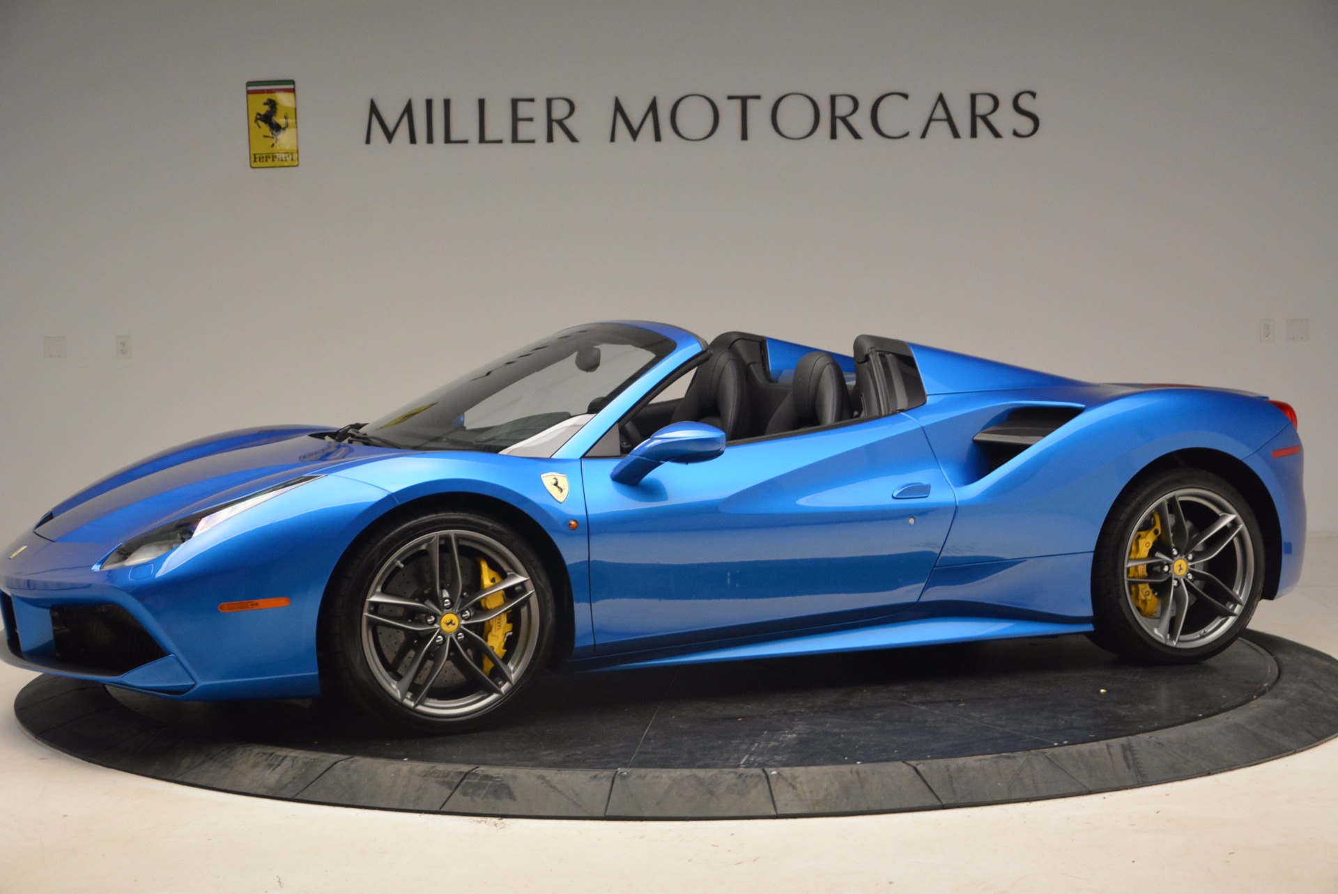 Used-2017-Ferrari-488-Spider