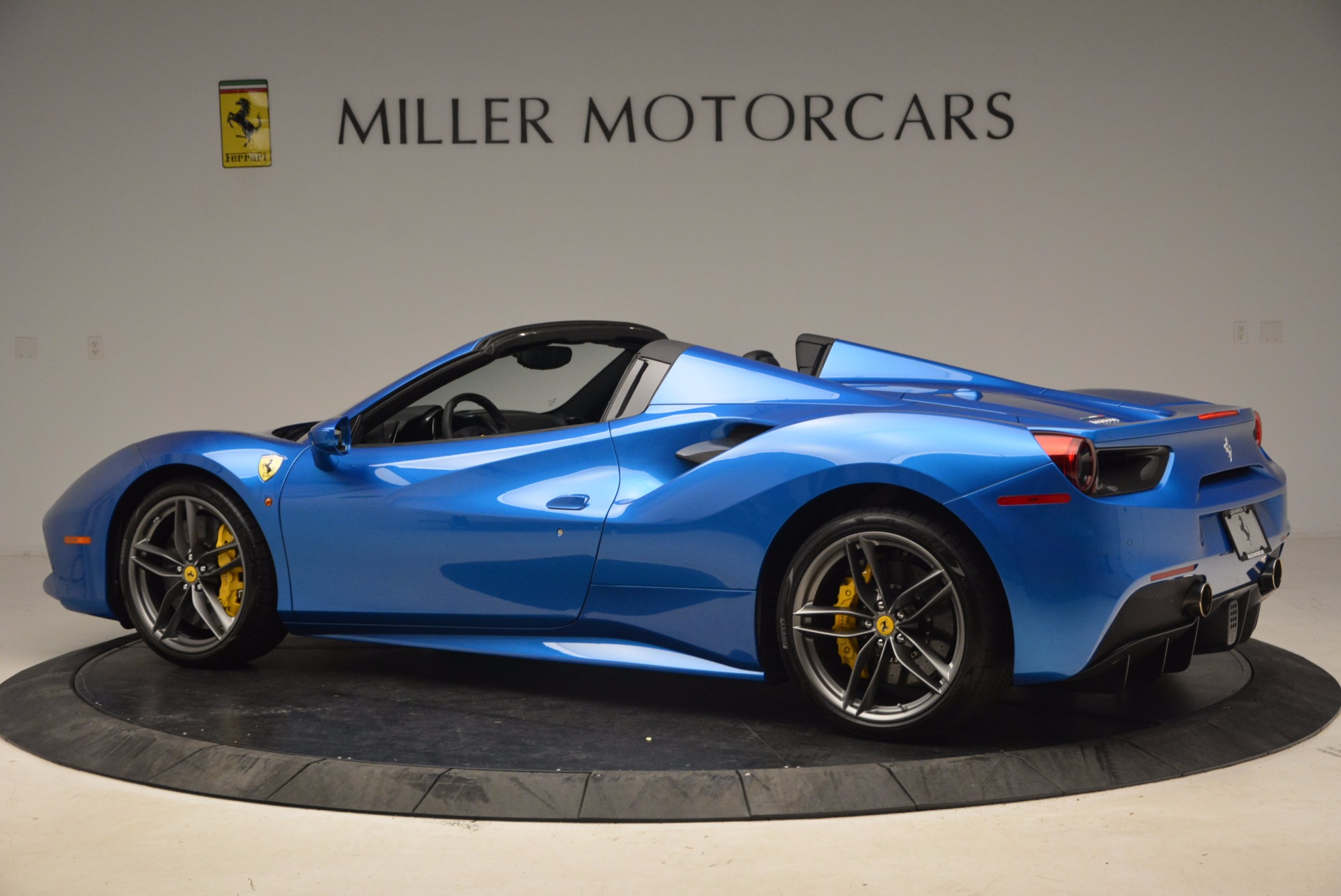 Used-2017-Ferrari-488-Spider