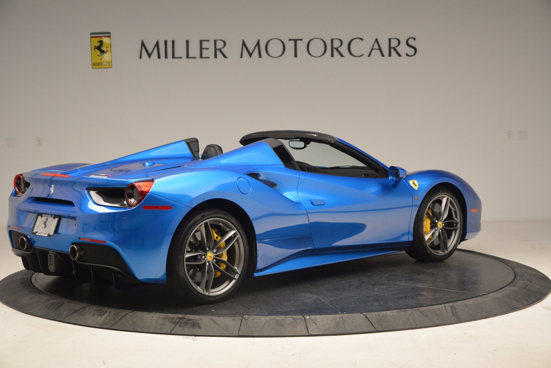 Used-2017-Ferrari-488-Spider