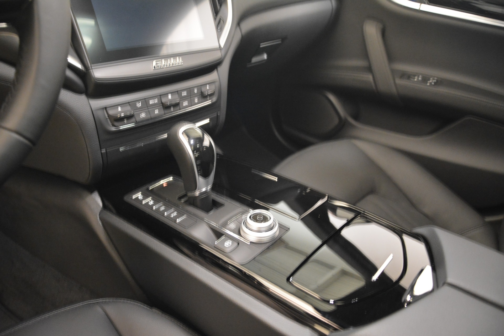 New-2018-Maserati-Ghibli-S-Q4