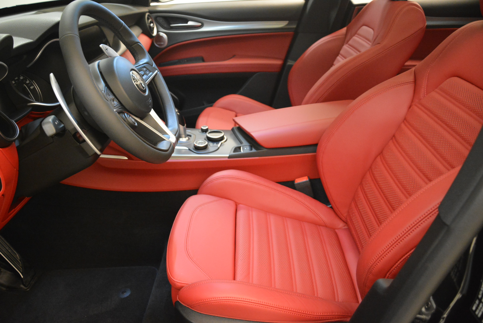 New-2018-Alfa-Romeo-Stelvio-Ti-Sport-Q4