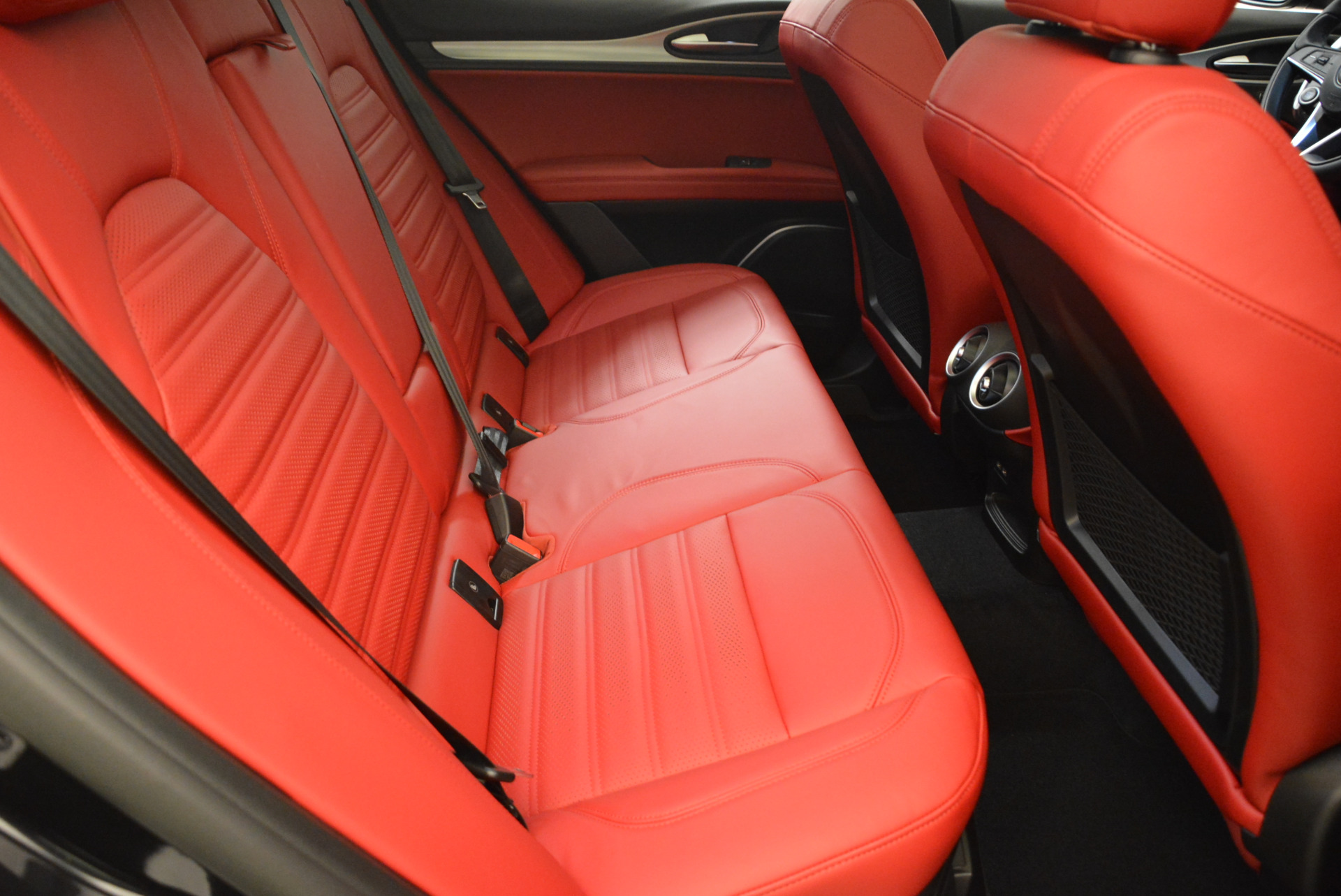 New-2018-Alfa-Romeo-Stelvio-Ti-Sport-Q4