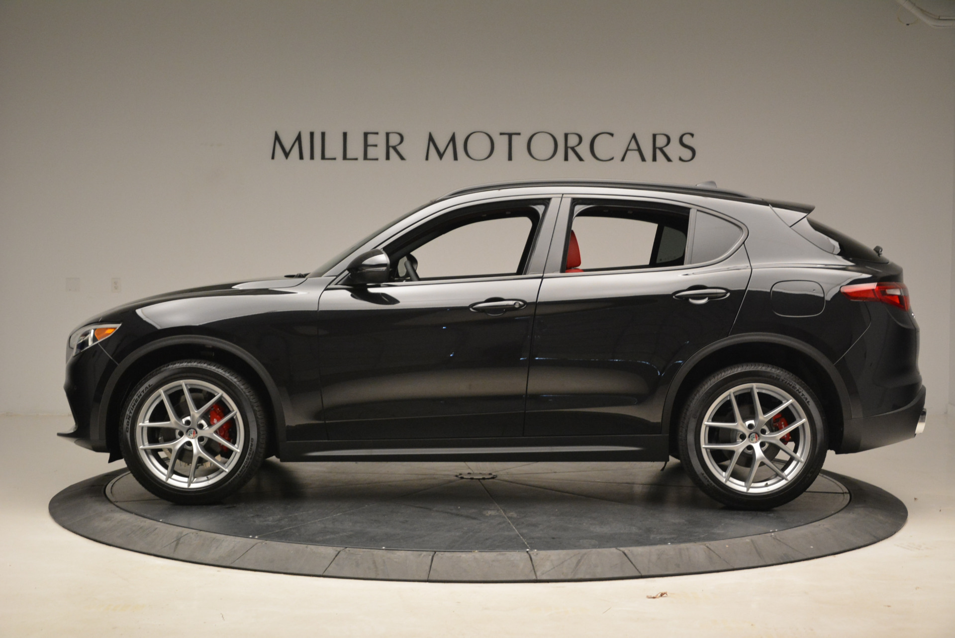 New-2018-Alfa-Romeo-Stelvio-Ti-Sport-Q4