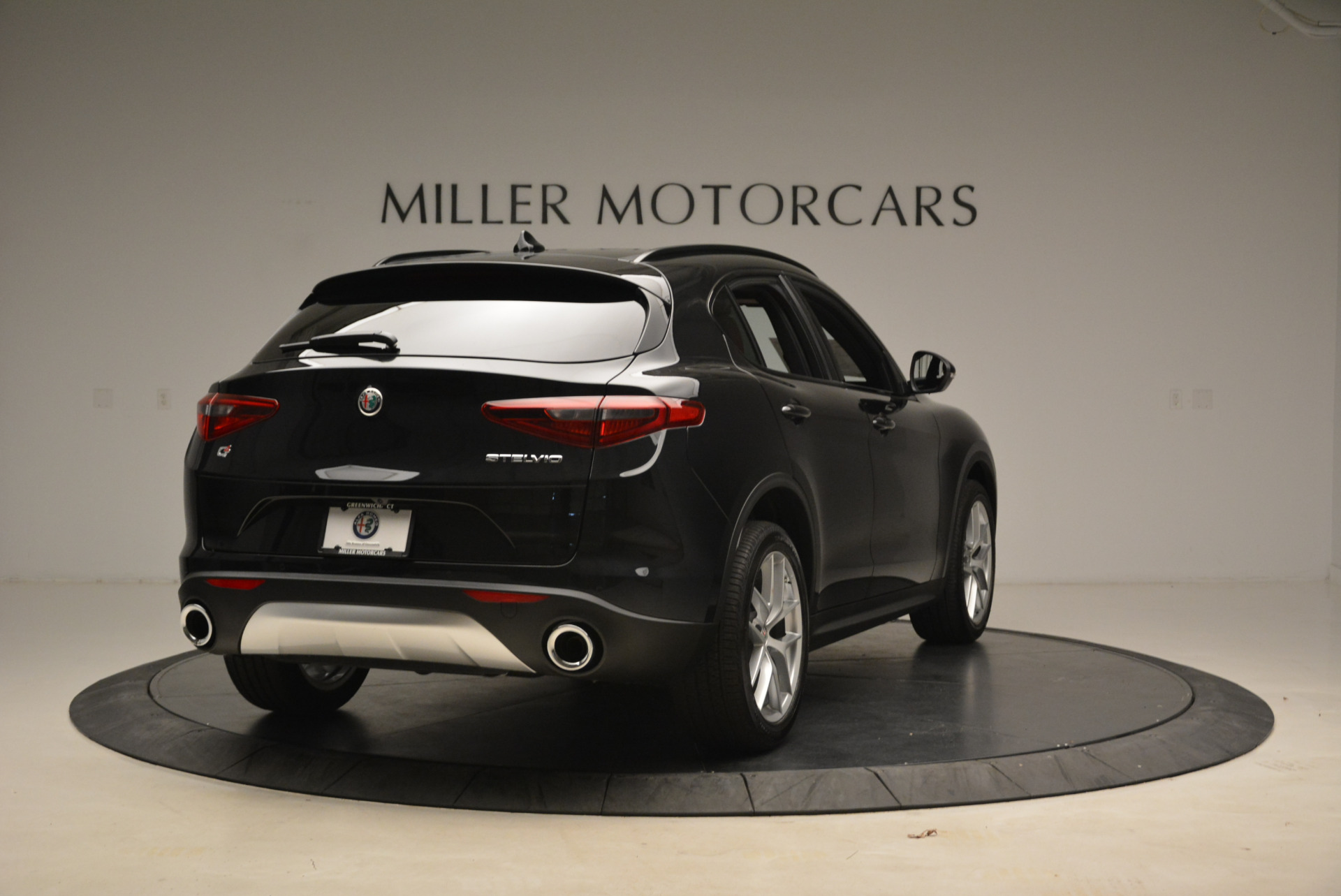 New-2018-Alfa-Romeo-Stelvio-Ti-Sport-Q4