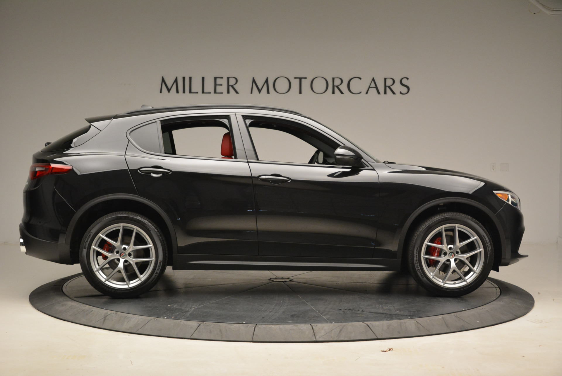 New-2018-Alfa-Romeo-Stelvio-Ti-Sport-Q4