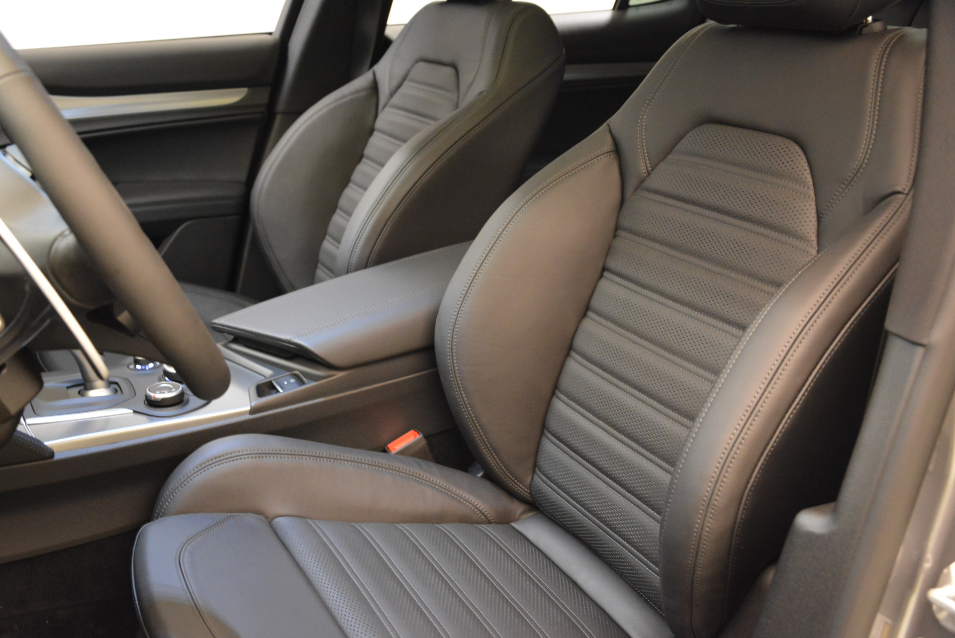 New-2018-Alfa-Romeo-Stelvio-Ti-Sport-Q4