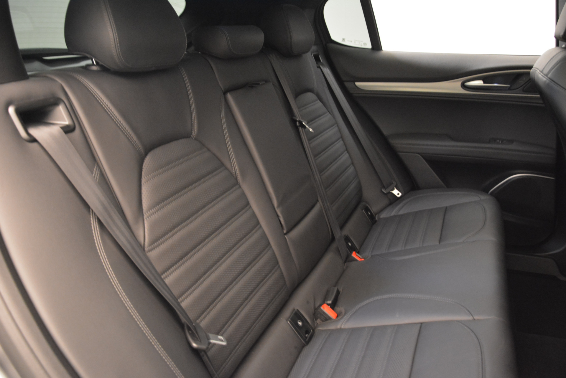 New-2018-Alfa-Romeo-Stelvio-Ti-Sport-Q4