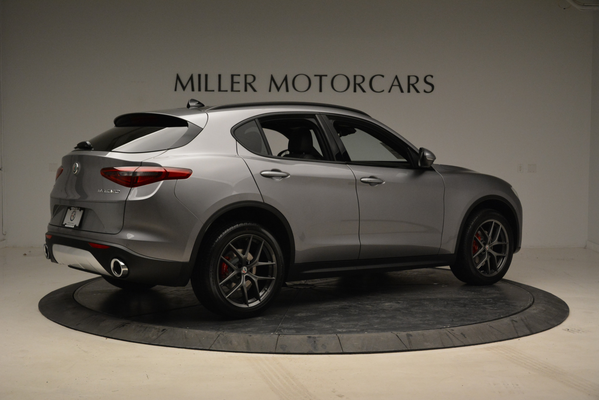New-2018-Alfa-Romeo-Stelvio-Ti-Sport-Q4