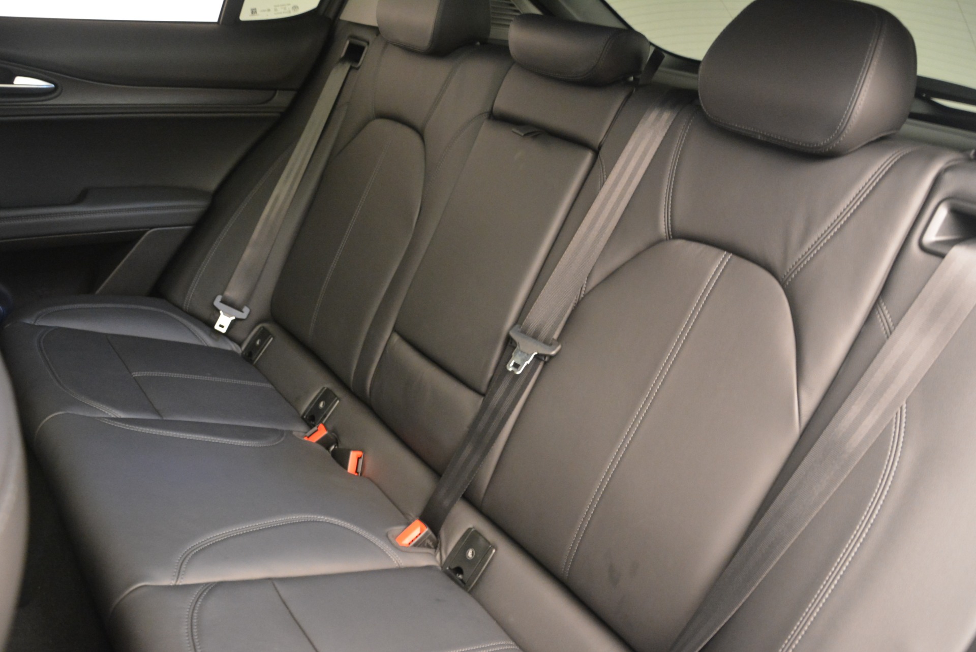 New-2018-Alfa-Romeo-Stelvio-Sport-Q4