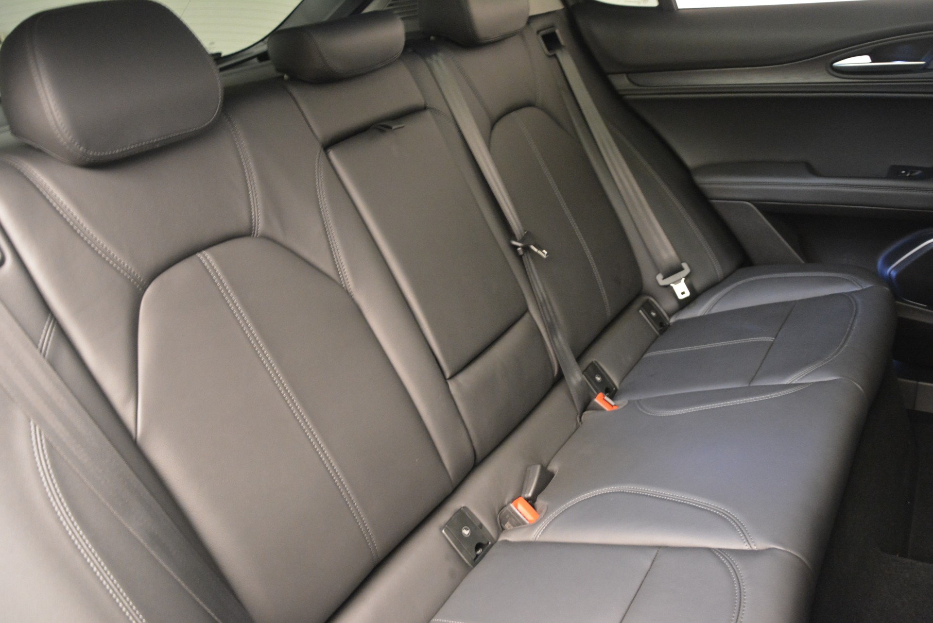 New-2018-Alfa-Romeo-Stelvio-Sport-Q4