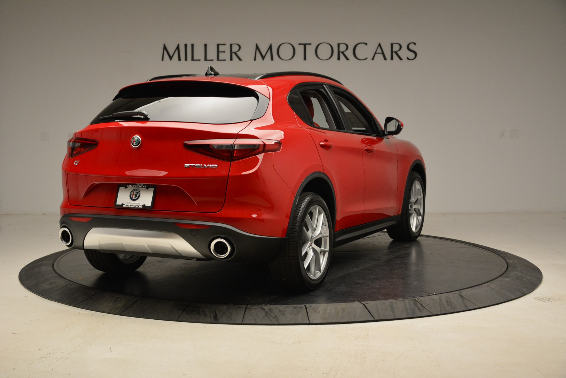 New-2018-Alfa-Romeo-Stelvio-Sport-Q4