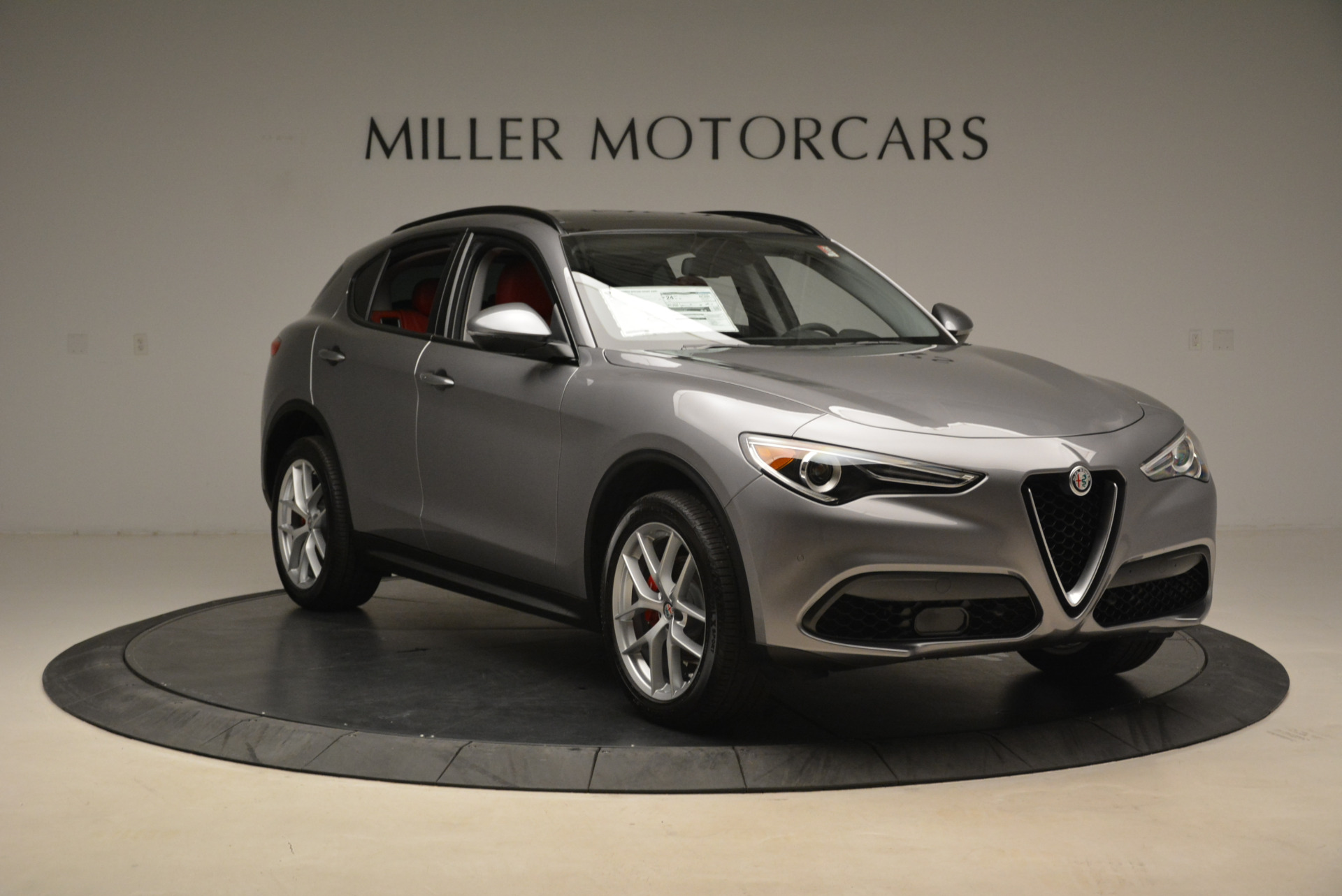 New-2018-Alfa-Romeo-Stelvio-Sport-Q4