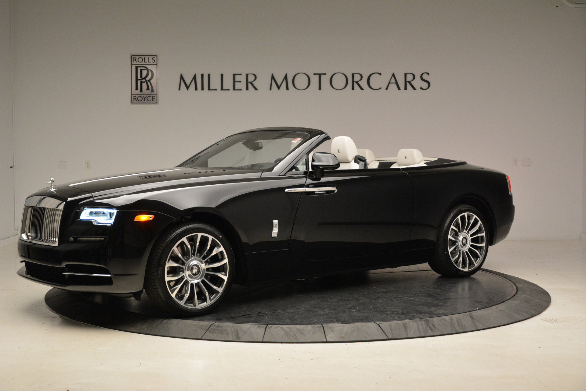 New-2018-Rolls-Royce-Dawn