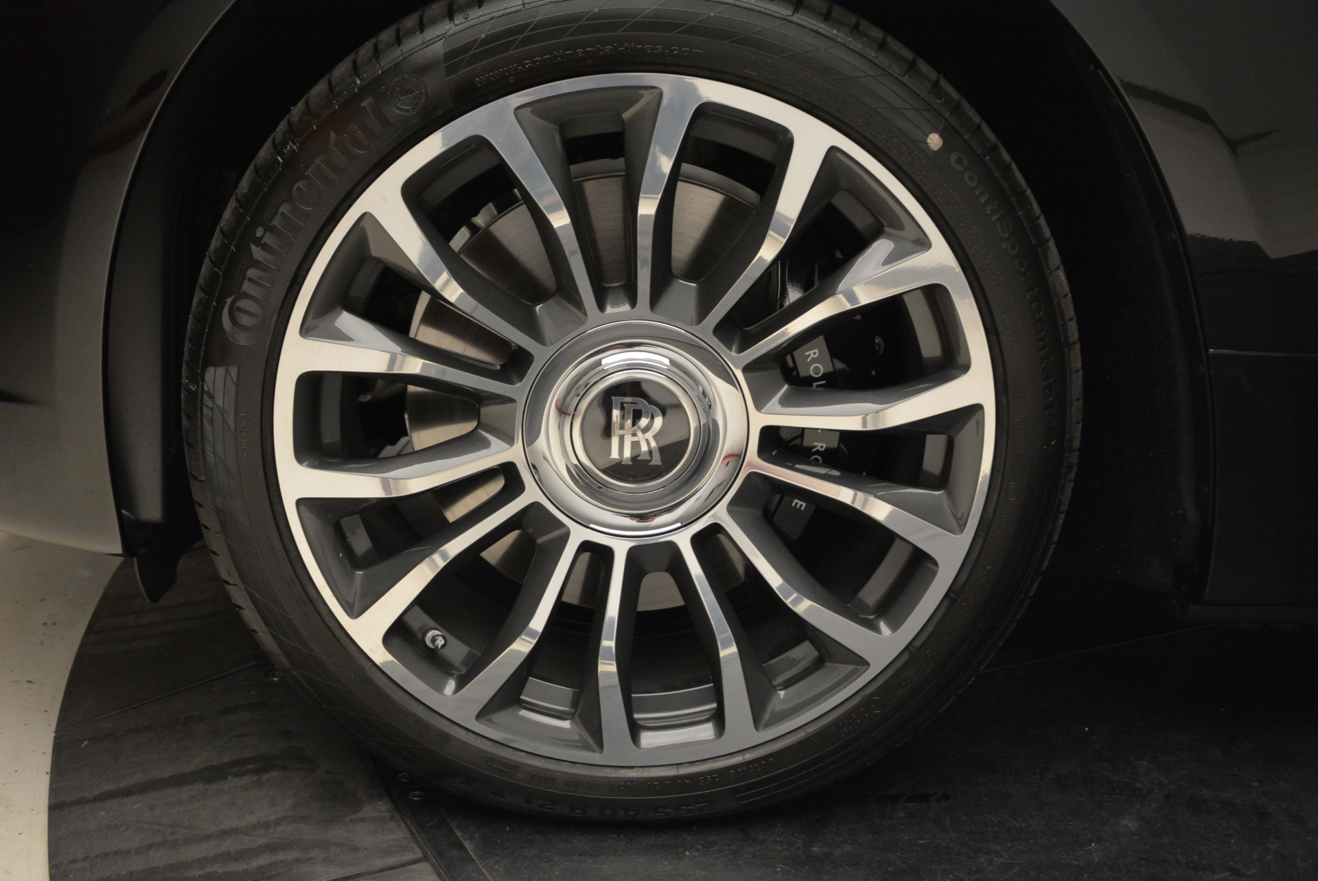 New-2018-Rolls-Royce-Dawn