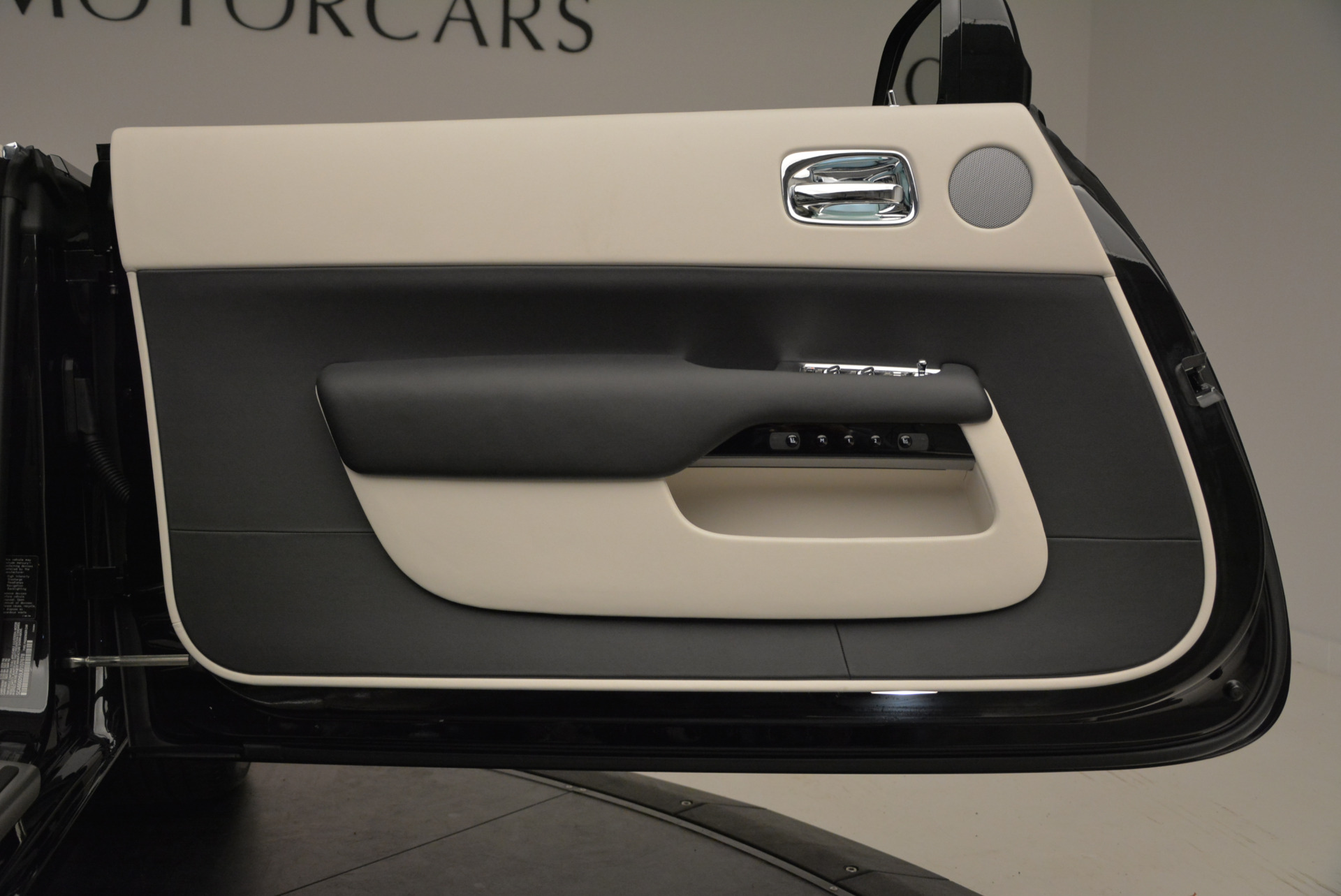 New-2018-Rolls-Royce-Dawn