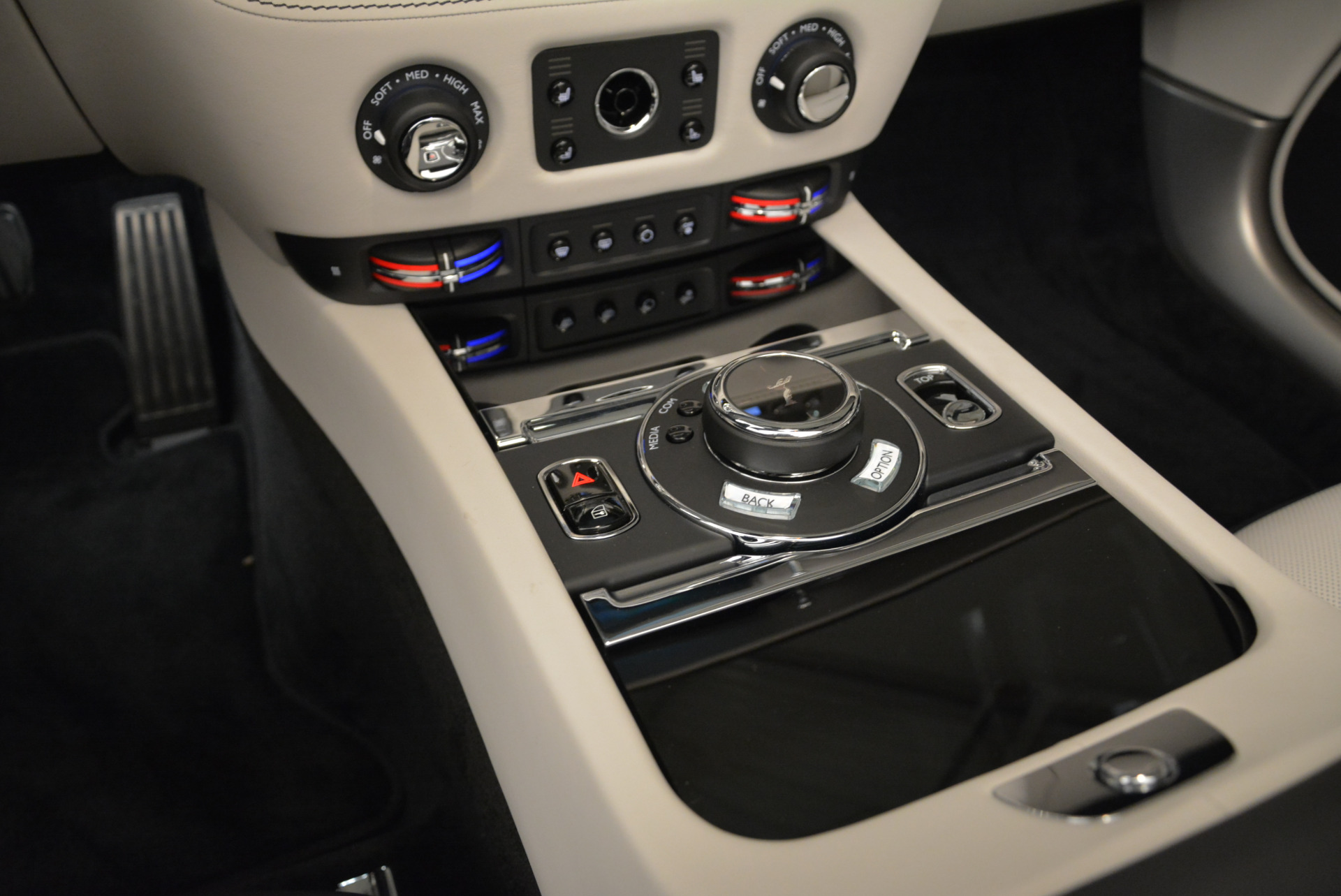 New-2018-Rolls-Royce-Dawn