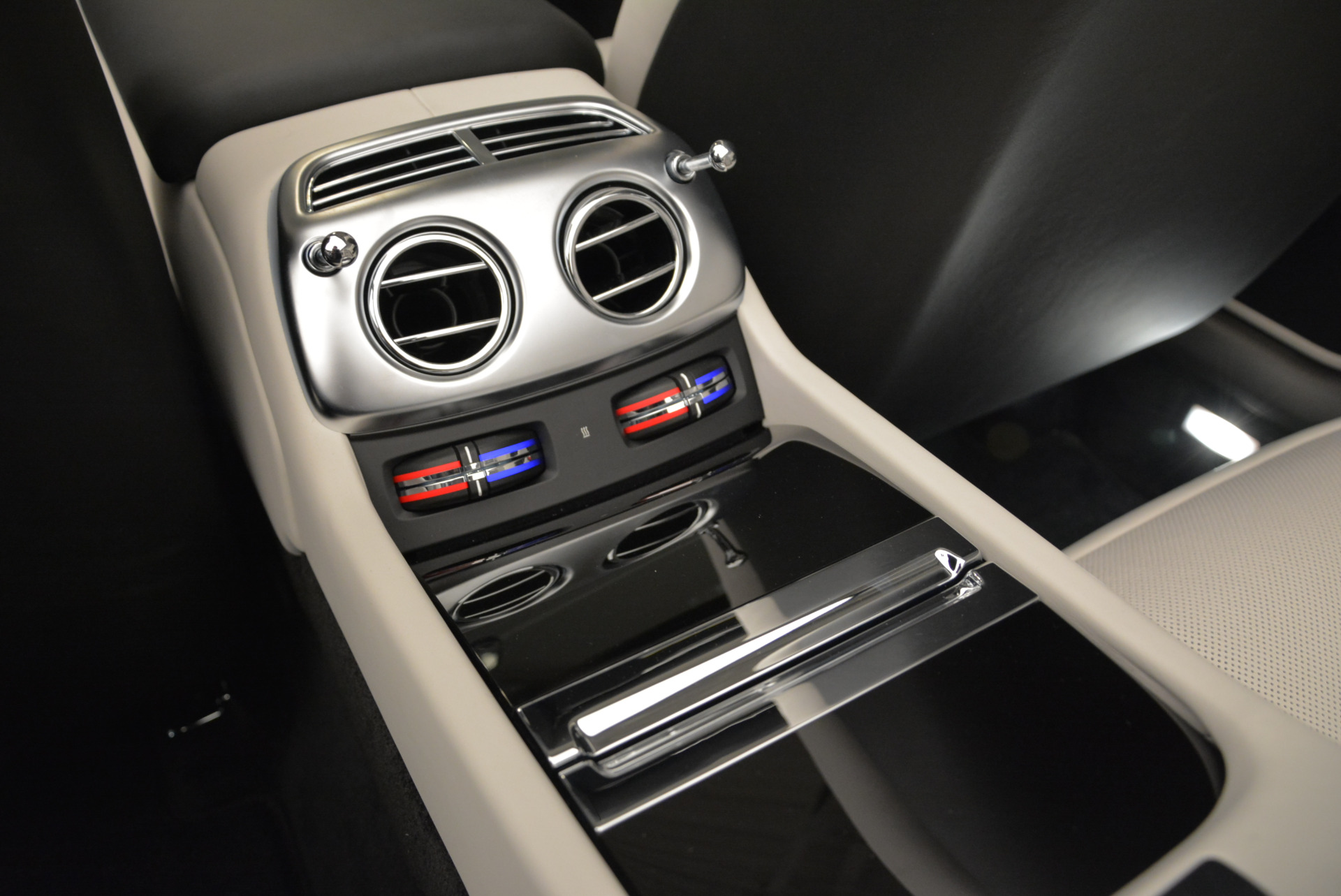 New-2018-Rolls-Royce-Dawn