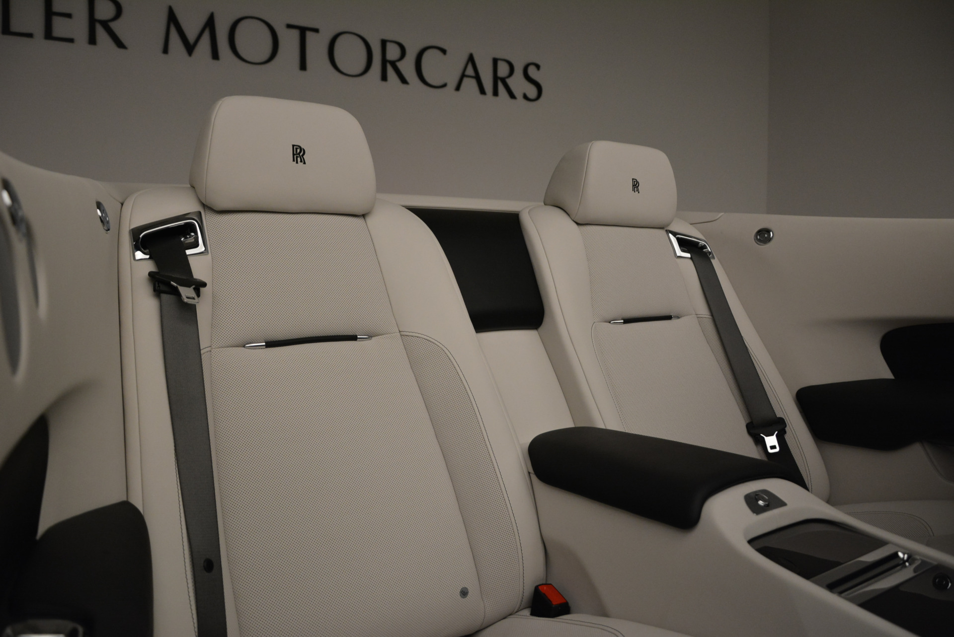 New-2018-Rolls-Royce-Dawn