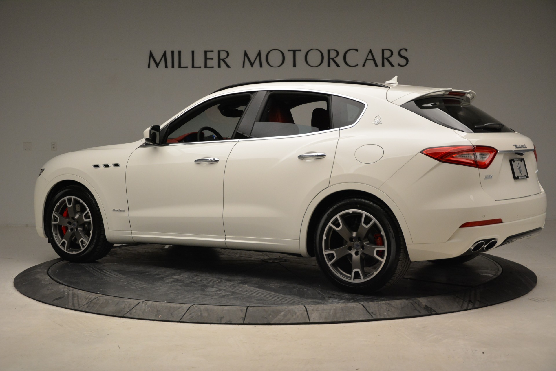 New-2018-Maserati-Levante-S-Q4-GranSport