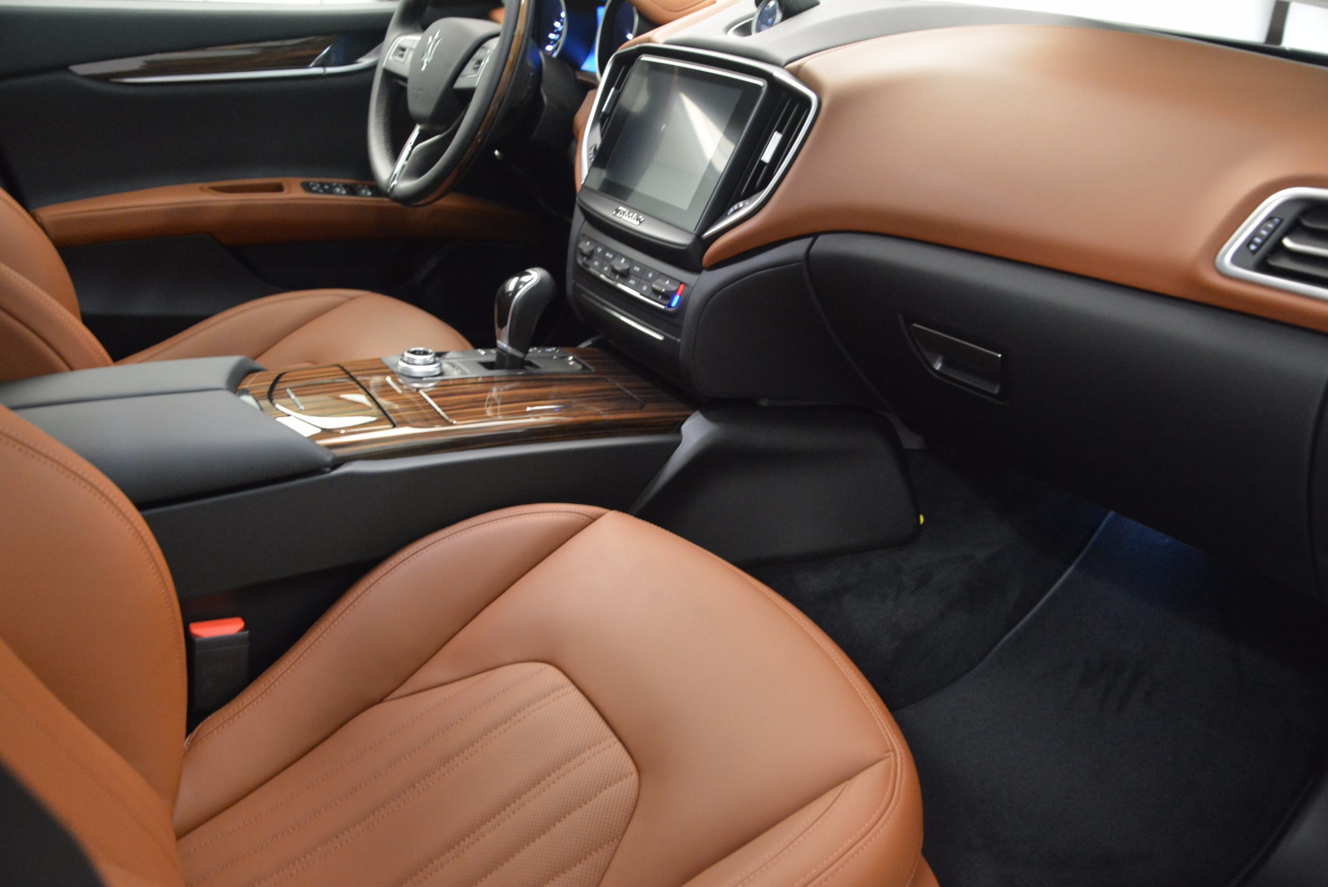 New-2018-Maserati-Ghibli-S-Q4-GranLusso