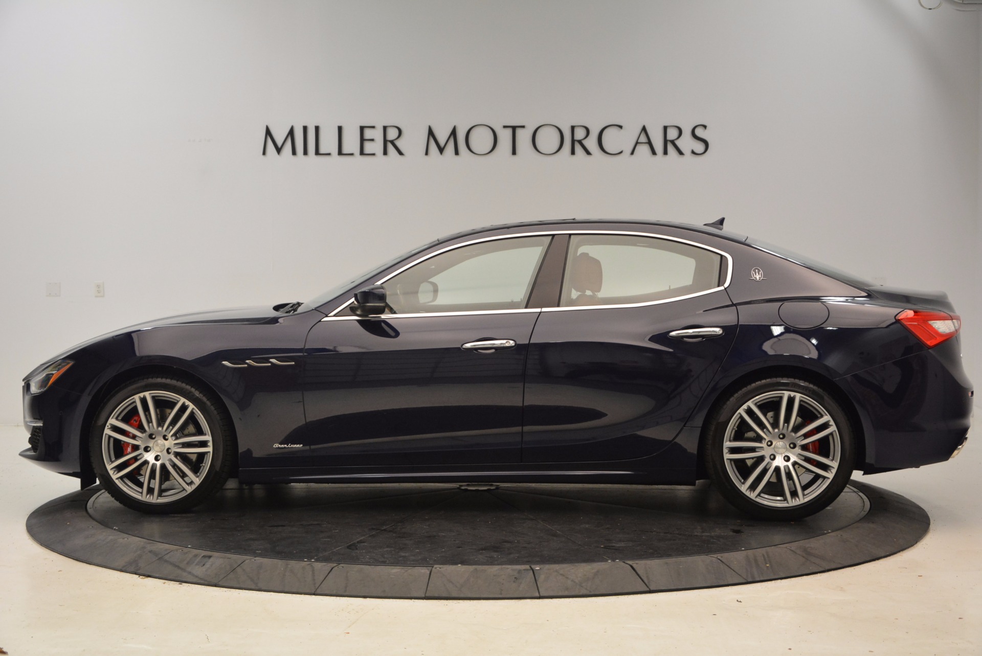 New-2018-Maserati-Ghibli-S-Q4-GranLusso