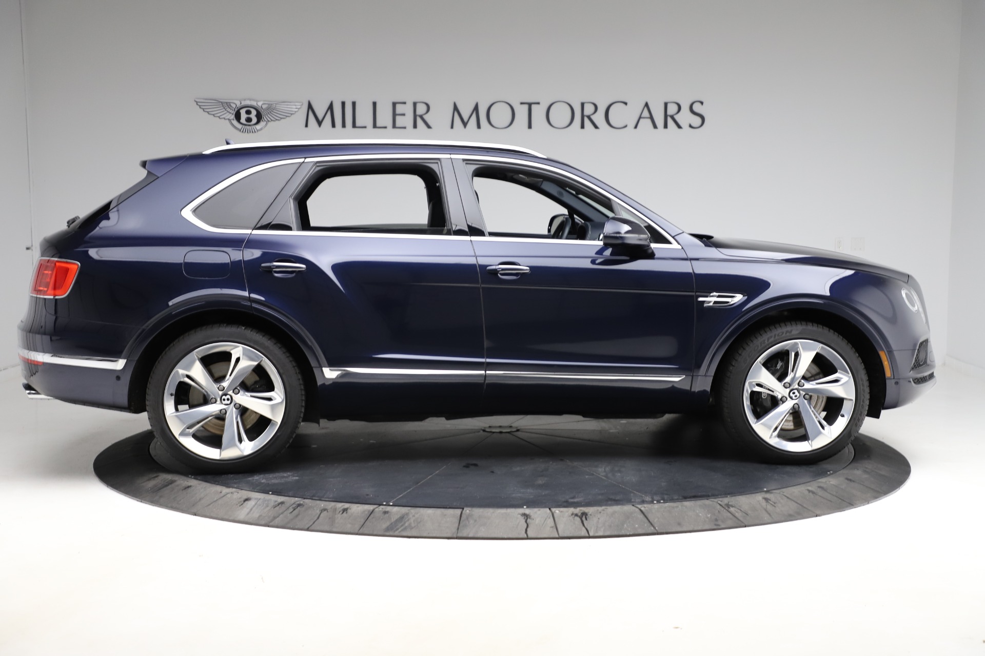 Used-2018-Bentley-Bentayga-W12-Signature