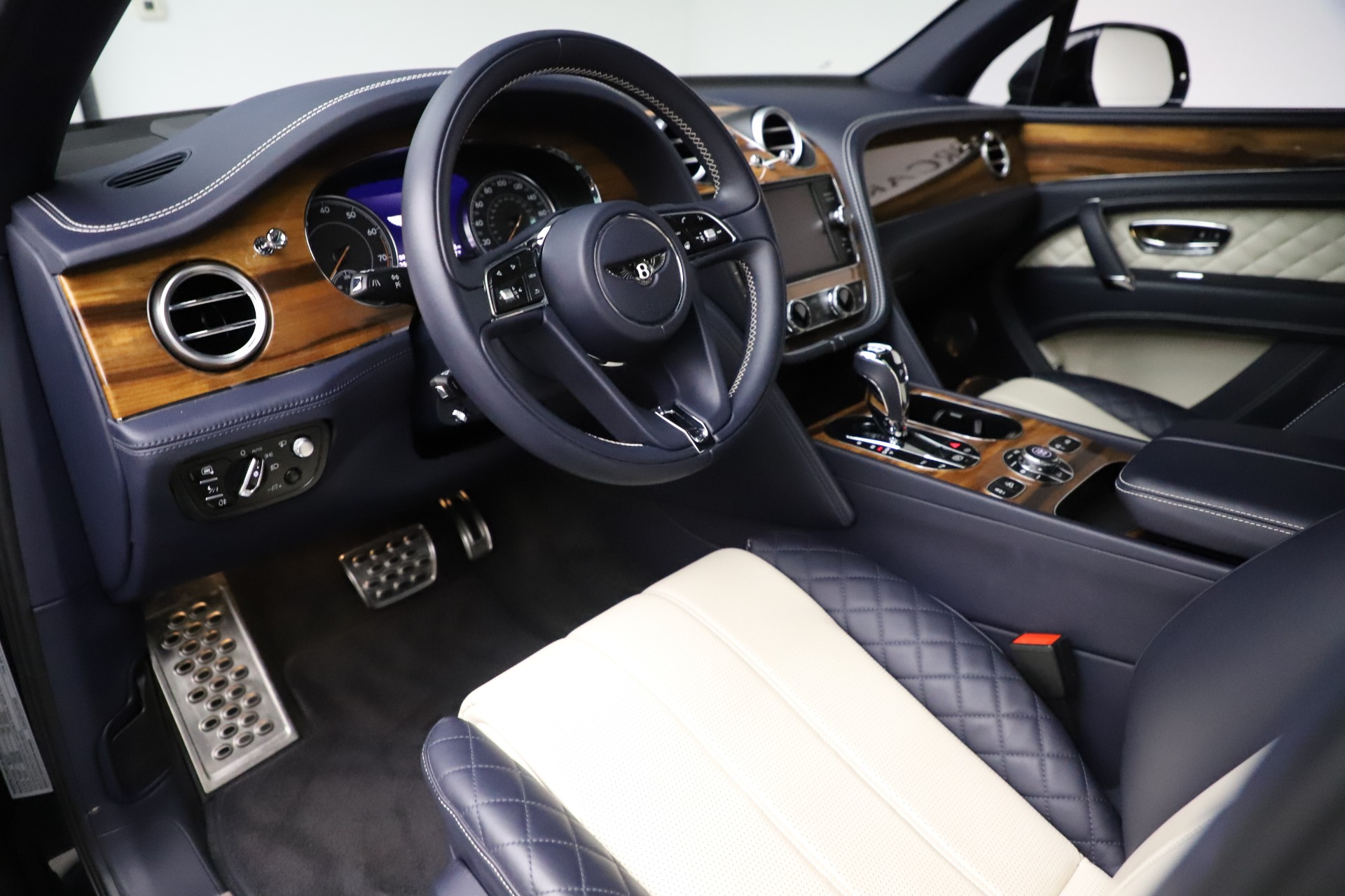 Used-2018-Bentley-Bentayga-W12-Signature