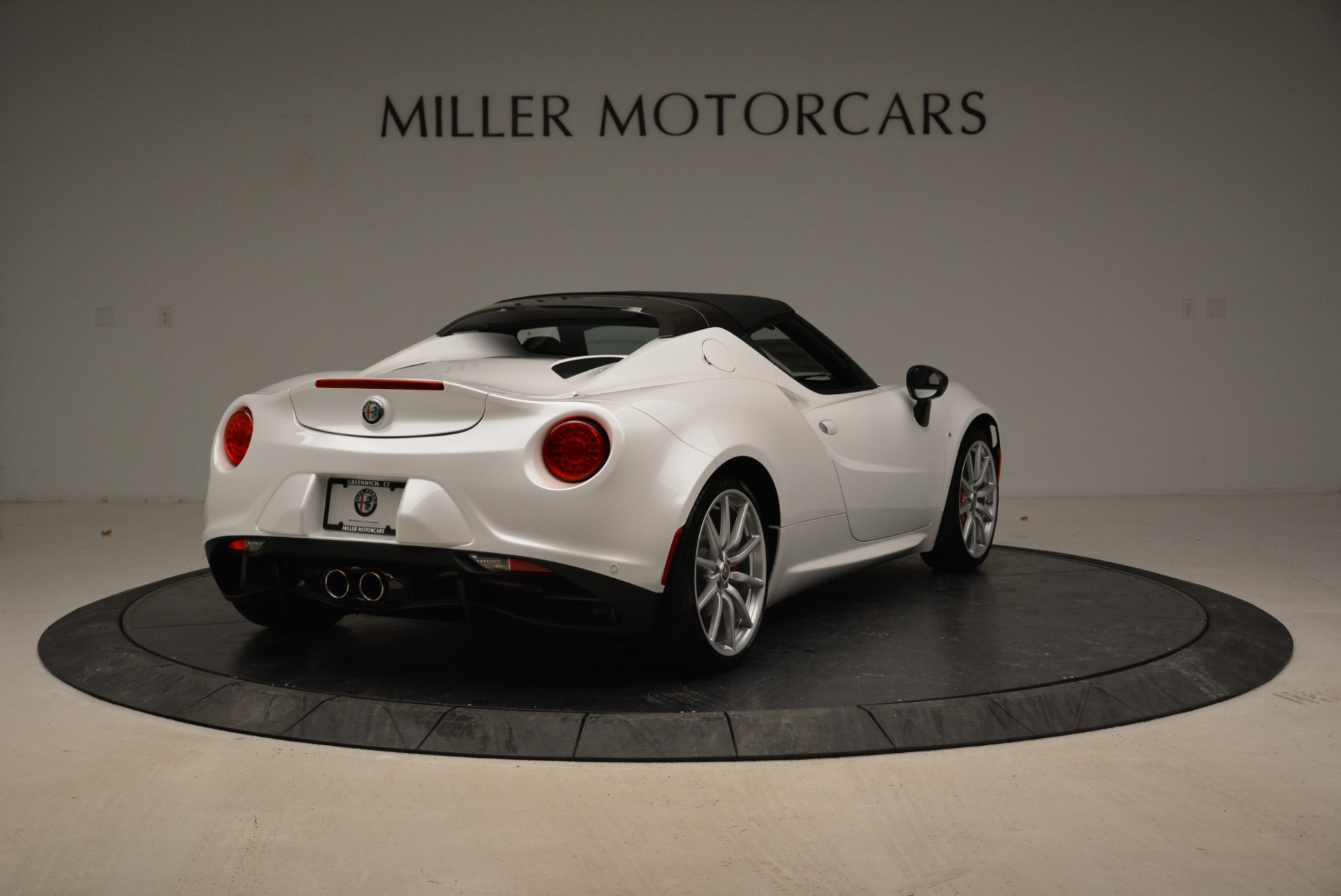 Used-2018-Alfa-Romeo-4C-Spider