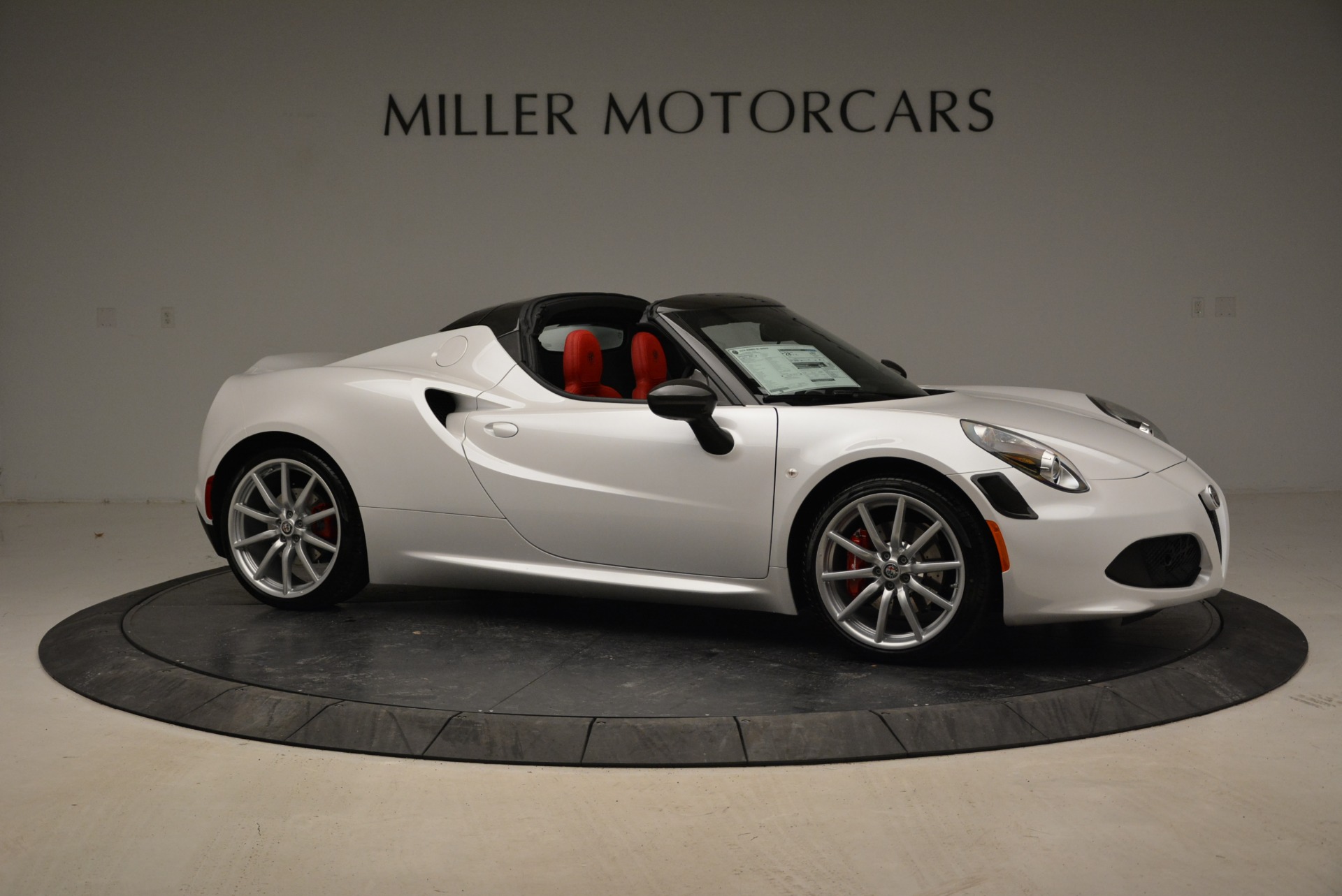 Used-2018-Alfa-Romeo-4C-Spider