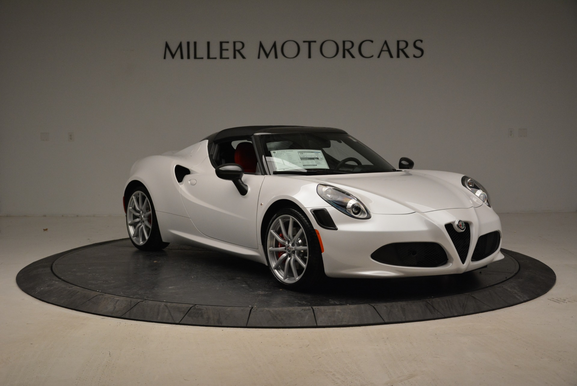 Used-2018-Alfa-Romeo-4C-Spider
