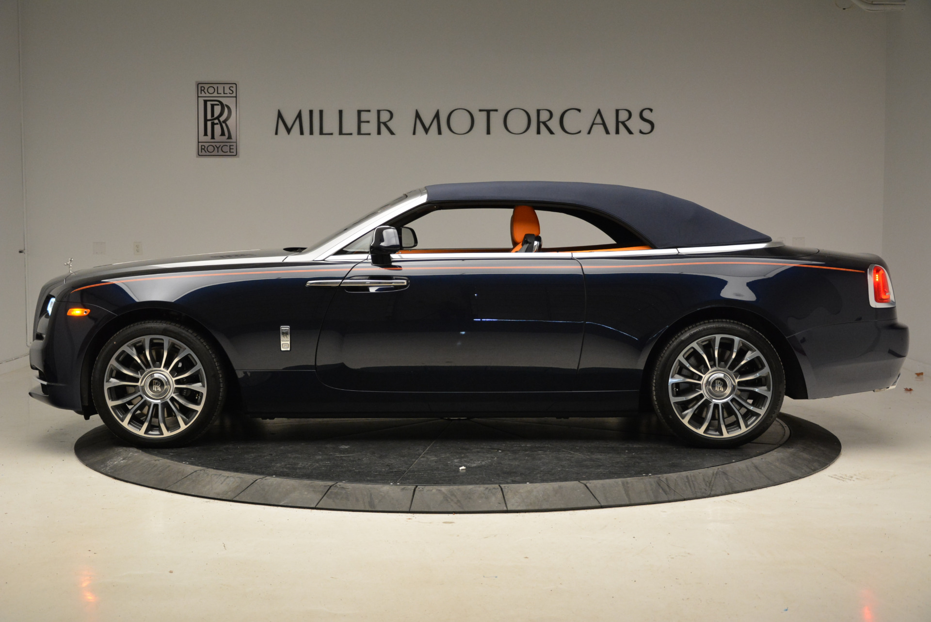 New-2018-Rolls-Royce-Dawn