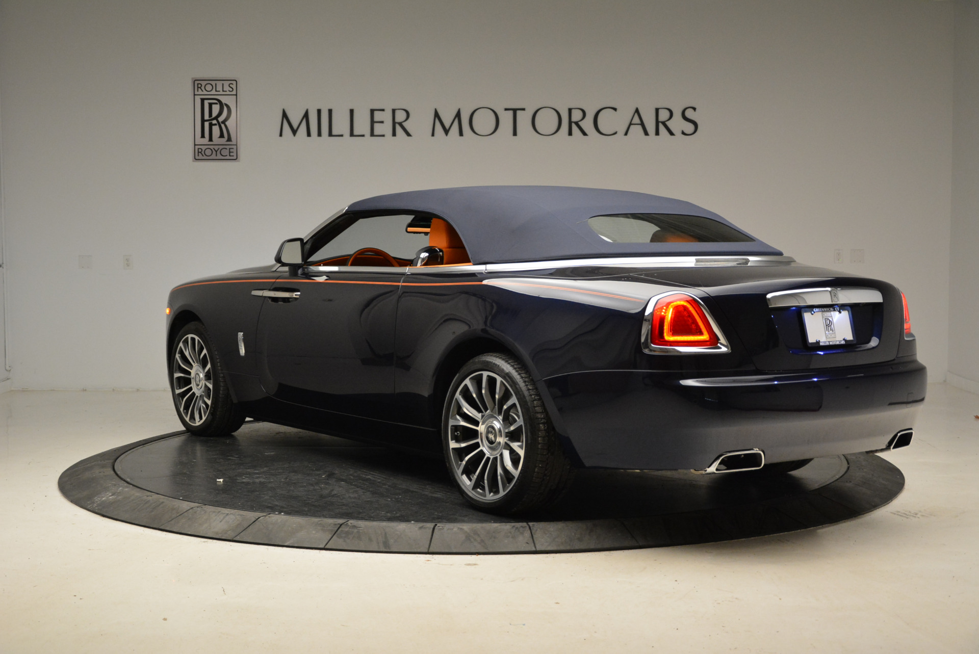 New-2018-Rolls-Royce-Dawn