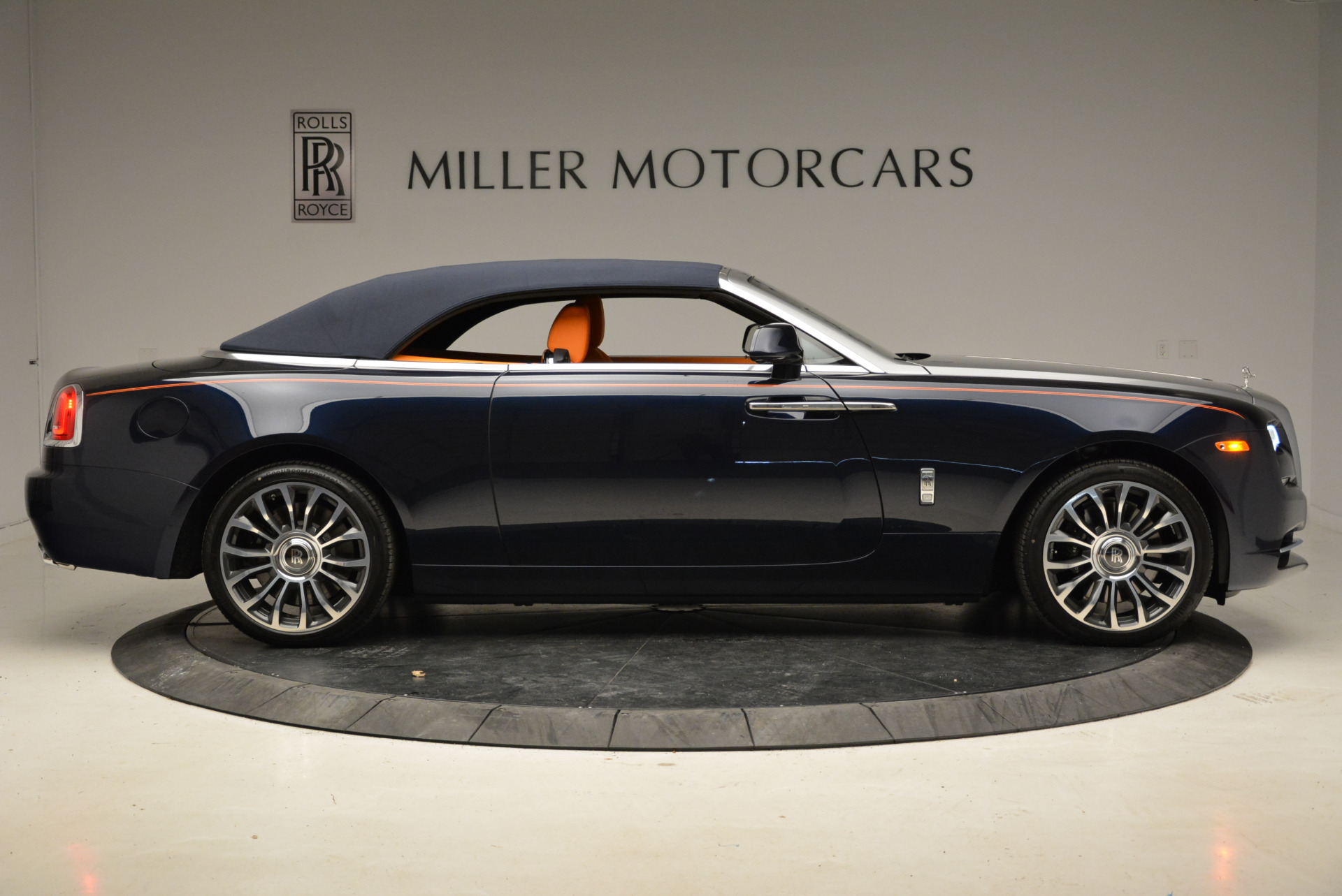 New-2018-Rolls-Royce-Dawn